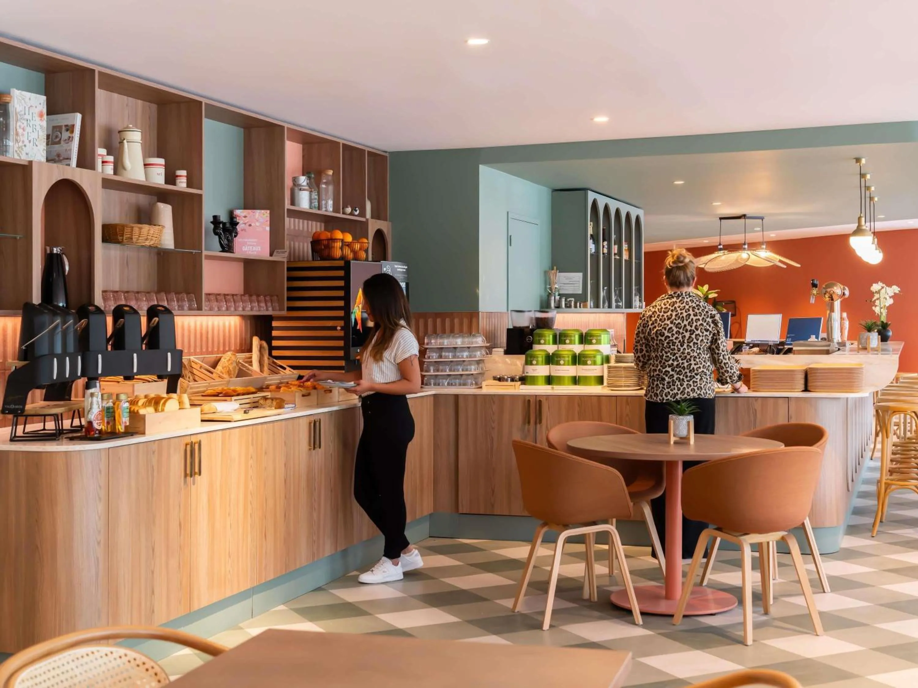 Breakfast in ibis budget Marne la Vallée Val d'Europe