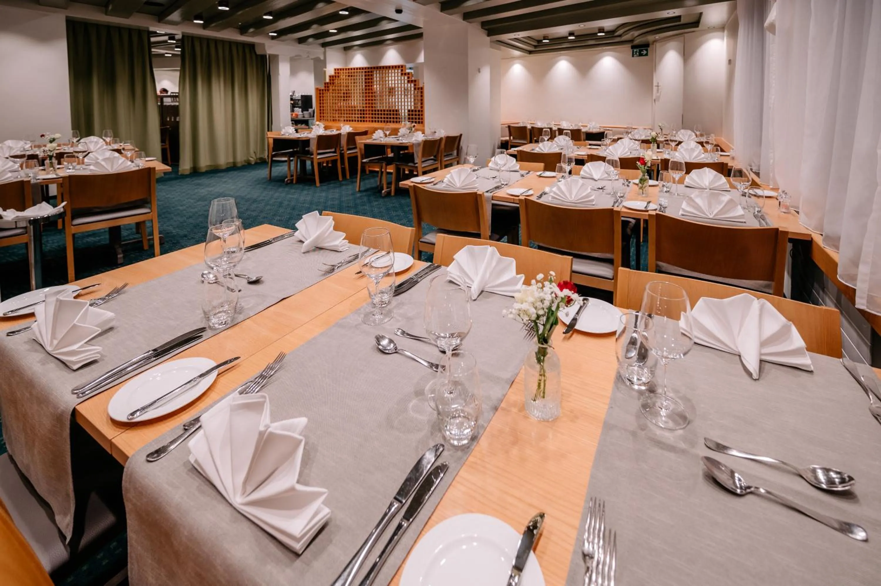 Restaurant/places to eat in Kongress Hotel Davos