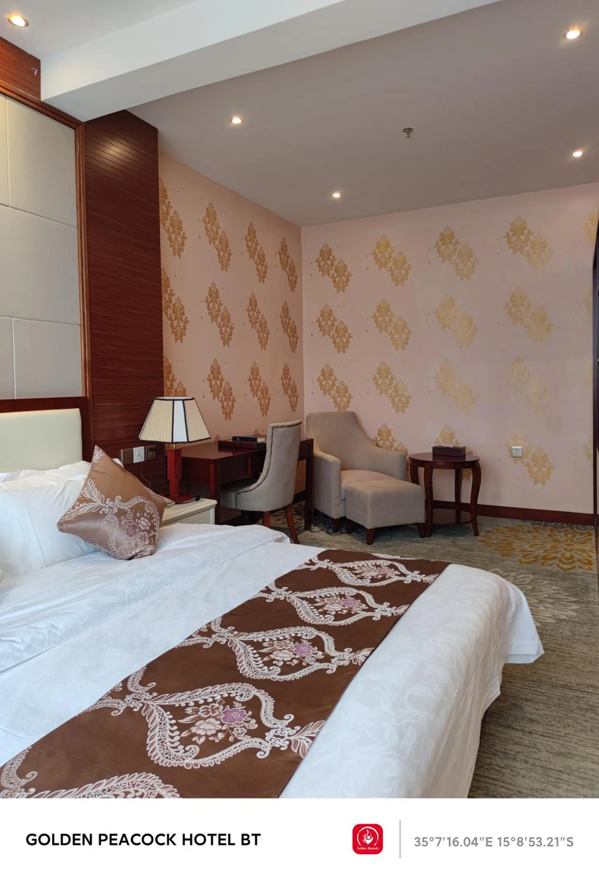 Bedroom, Bed in Golden Peacock Hotel Blantyre