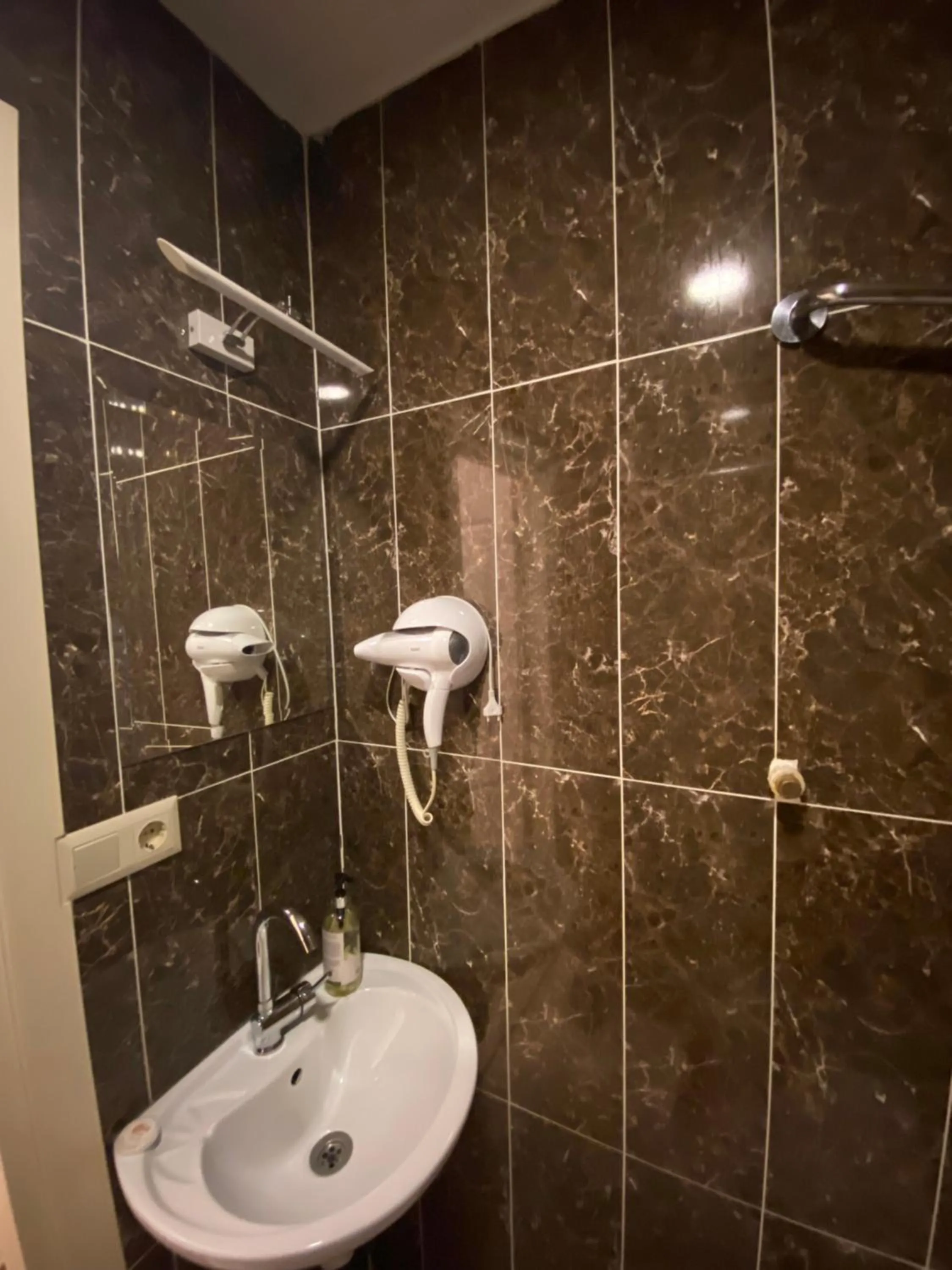 Bathroom in Bosphorus Bridge