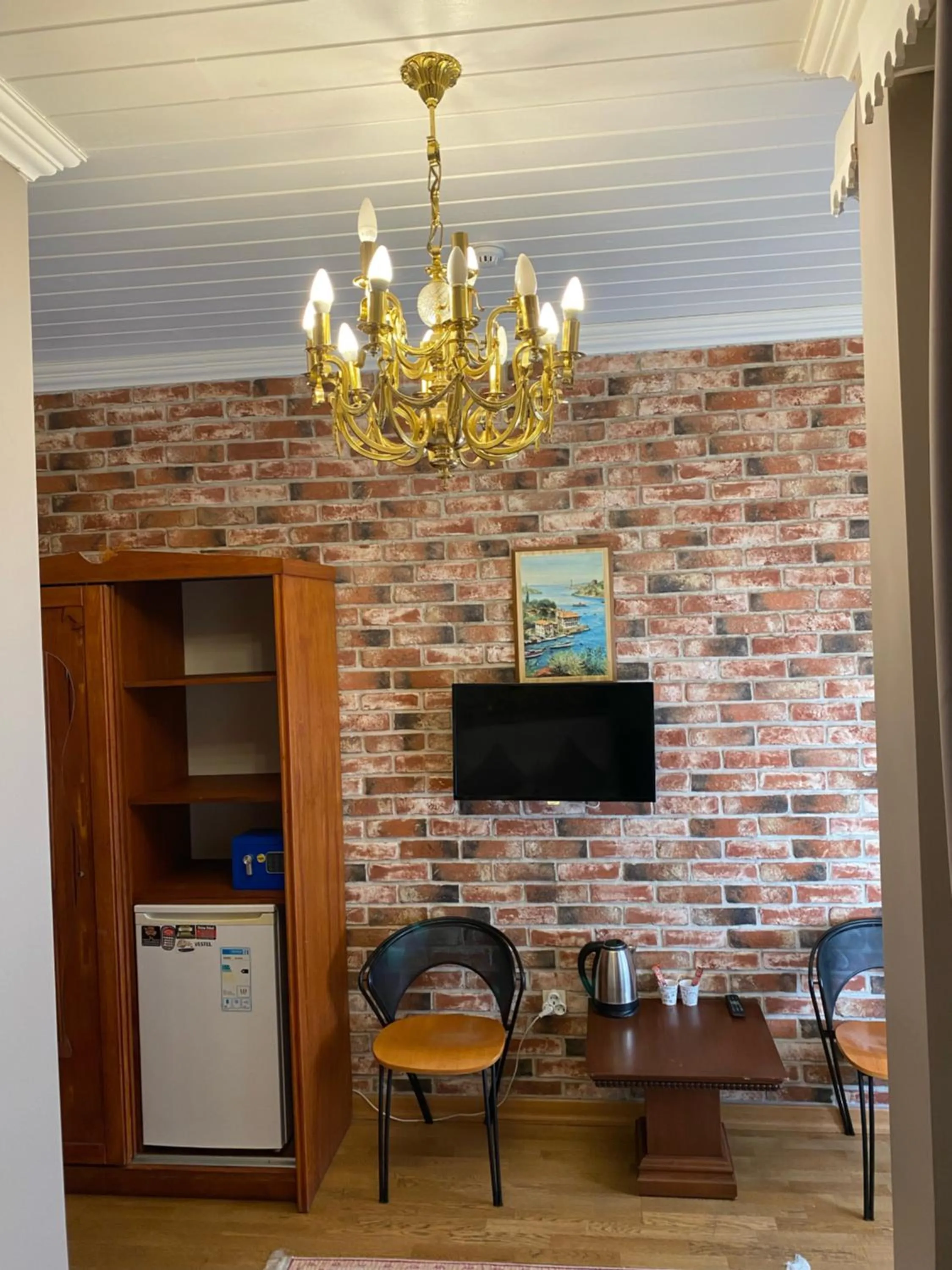 TV and multimedia in Bosphorus Bridge