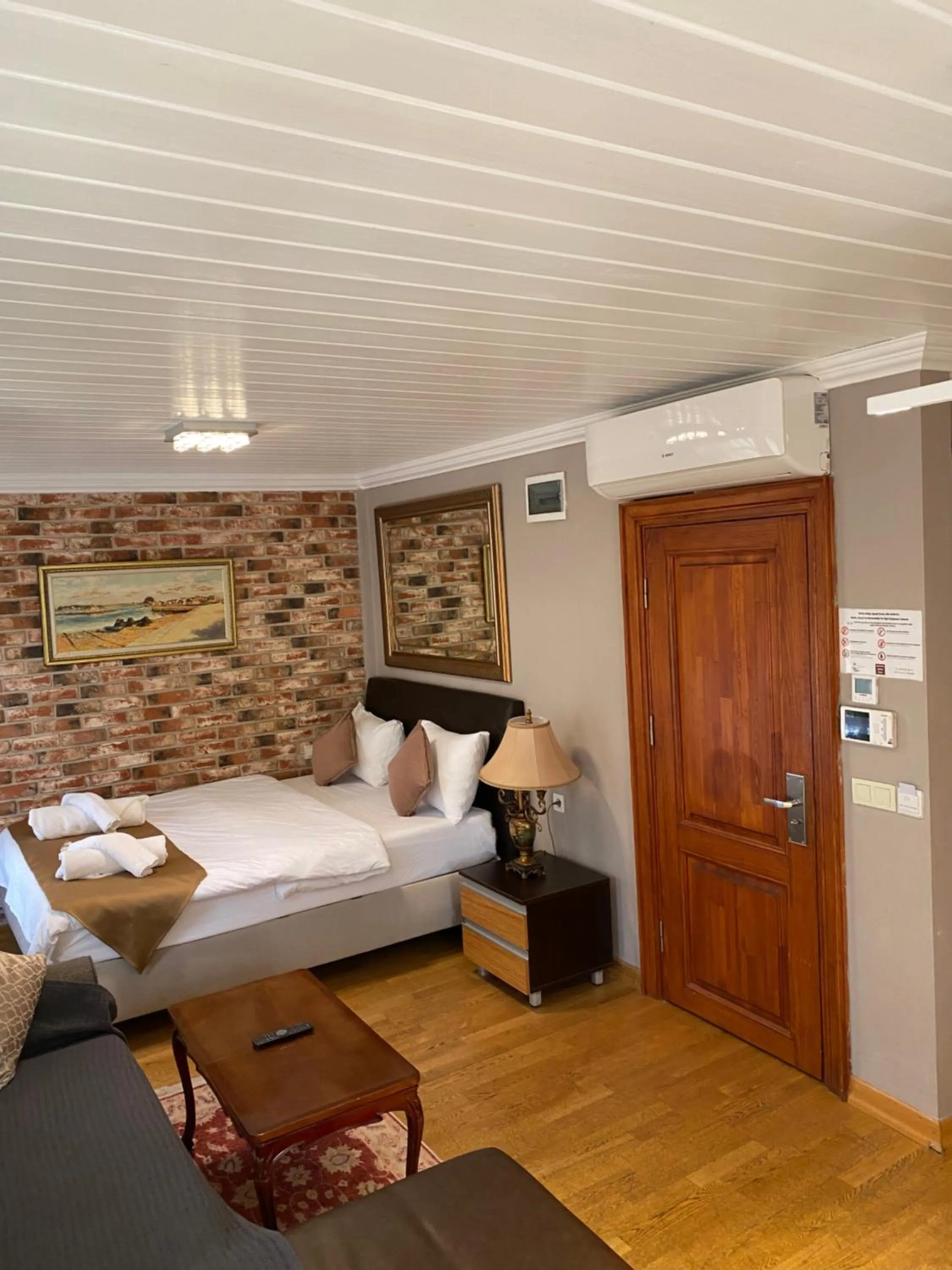 Bedroom, Bed in Bosphorus Bridge