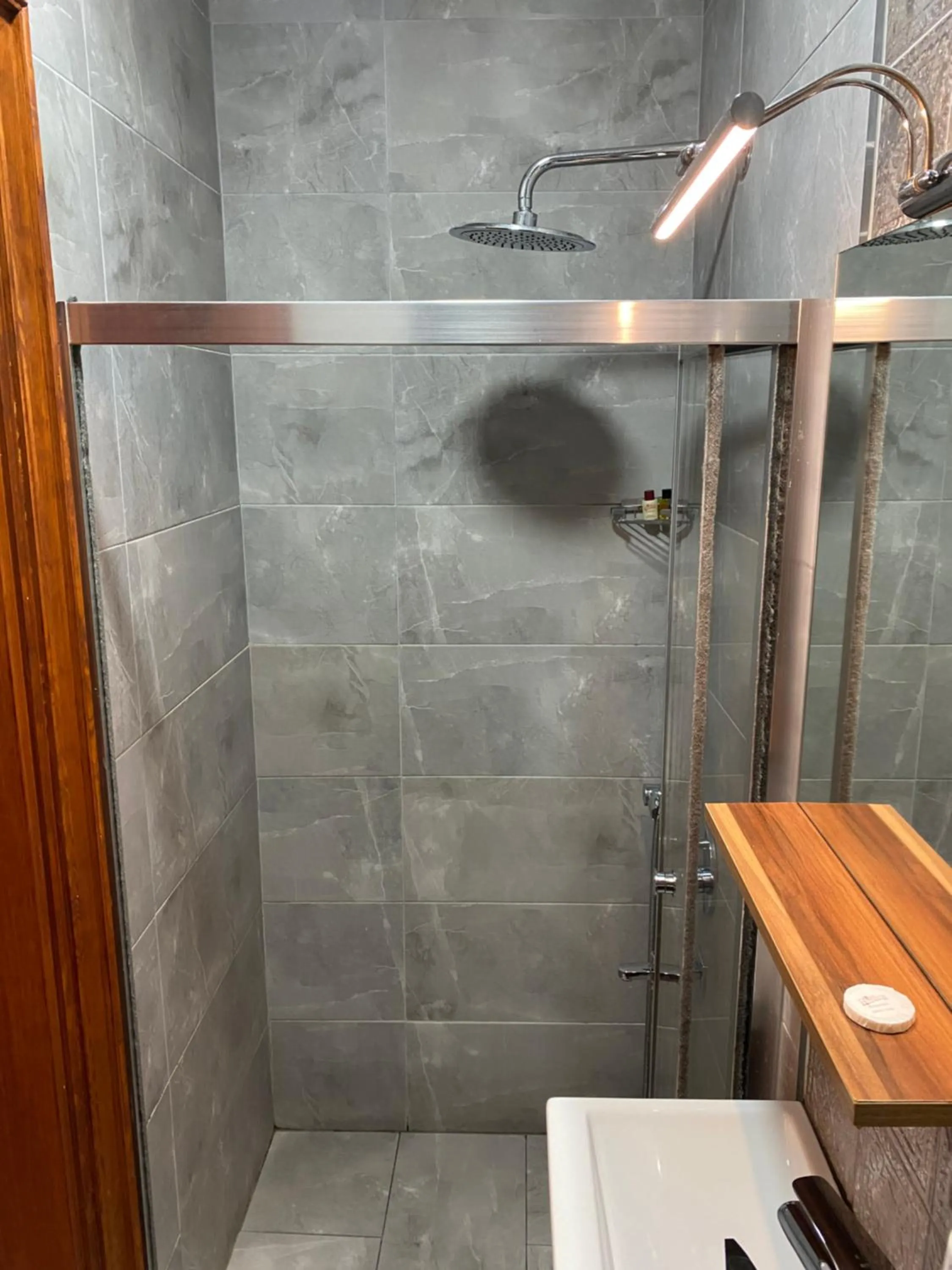 Bathroom in Bosphorus Bridge