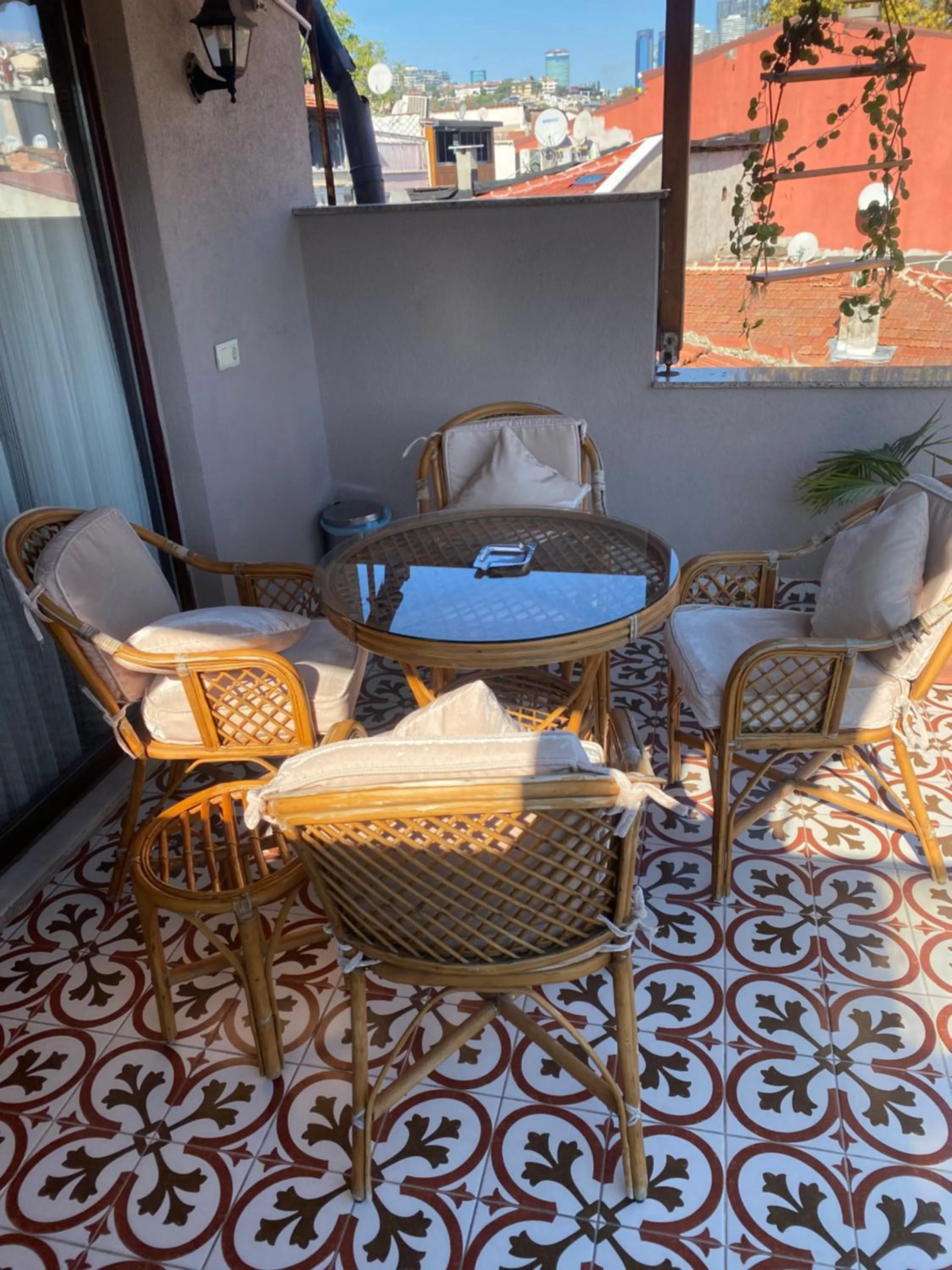 Balcony/Terrace in Bosphorus Bridge