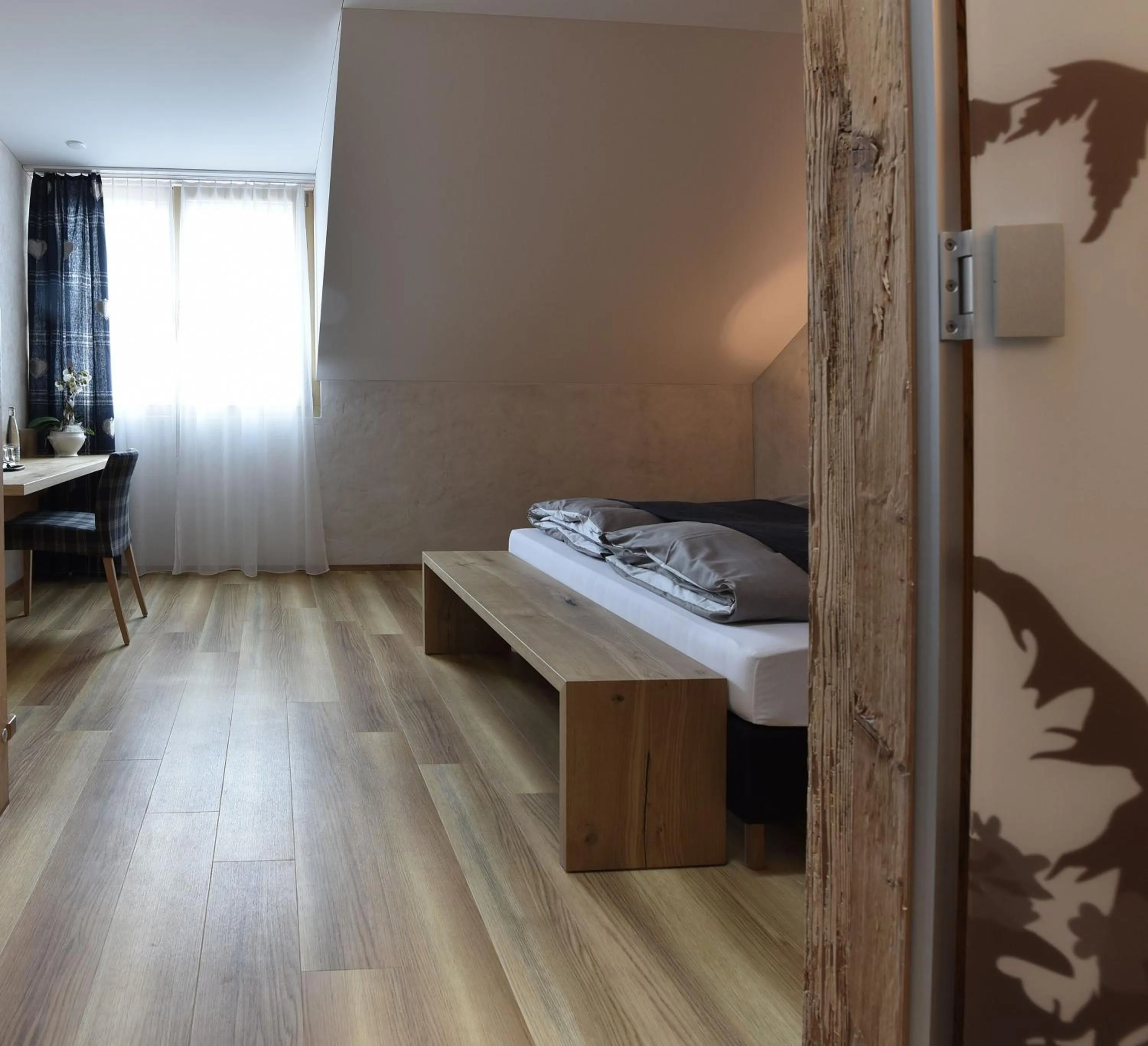 Photo of the whole room, Bed in Landgasthof Kreuz - Ihr Businesshotel mit persönlichem Flair