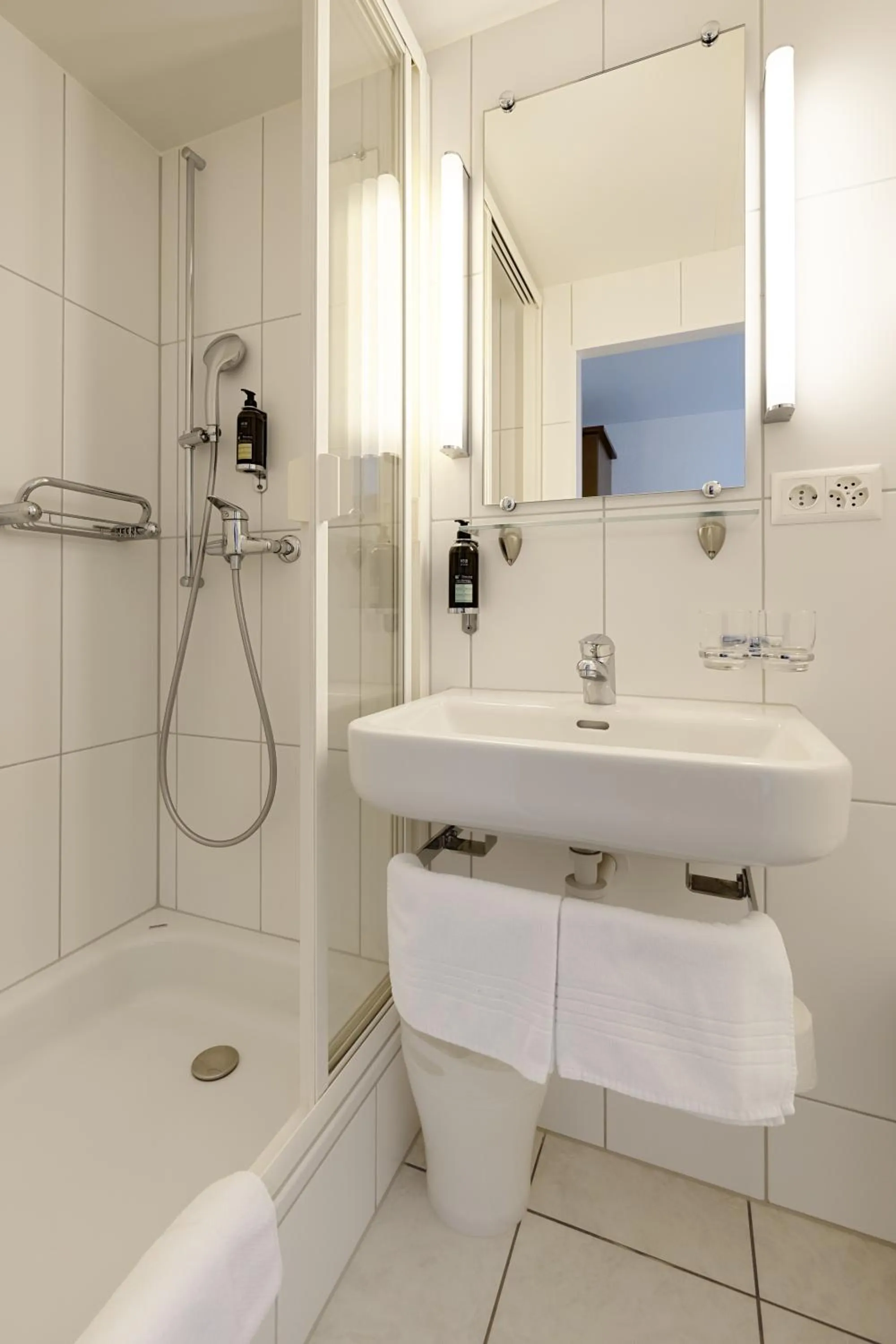 Bathroom in Landgasthof Kreuz - Ihr Businesshotel mit persönlichem Flair