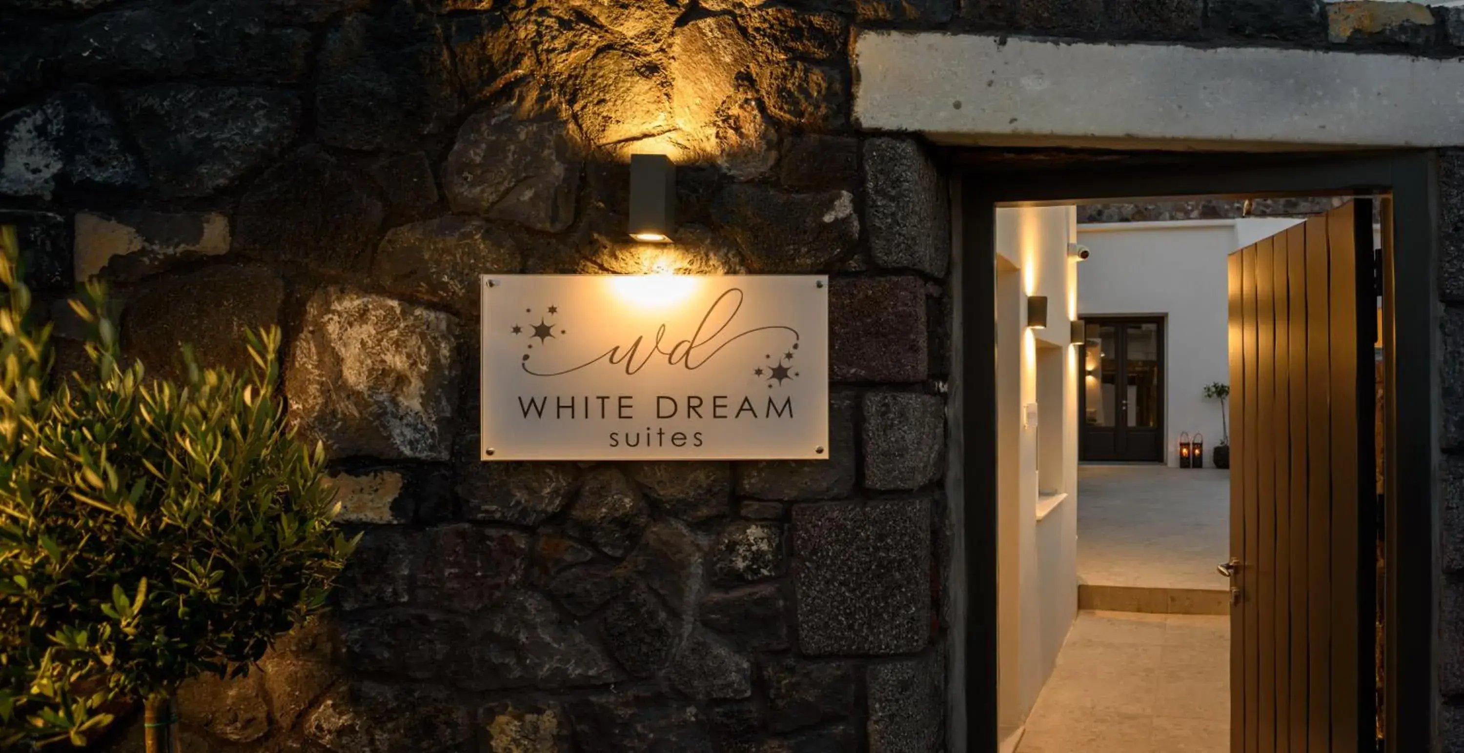 White Dream Suites White Dream Suites