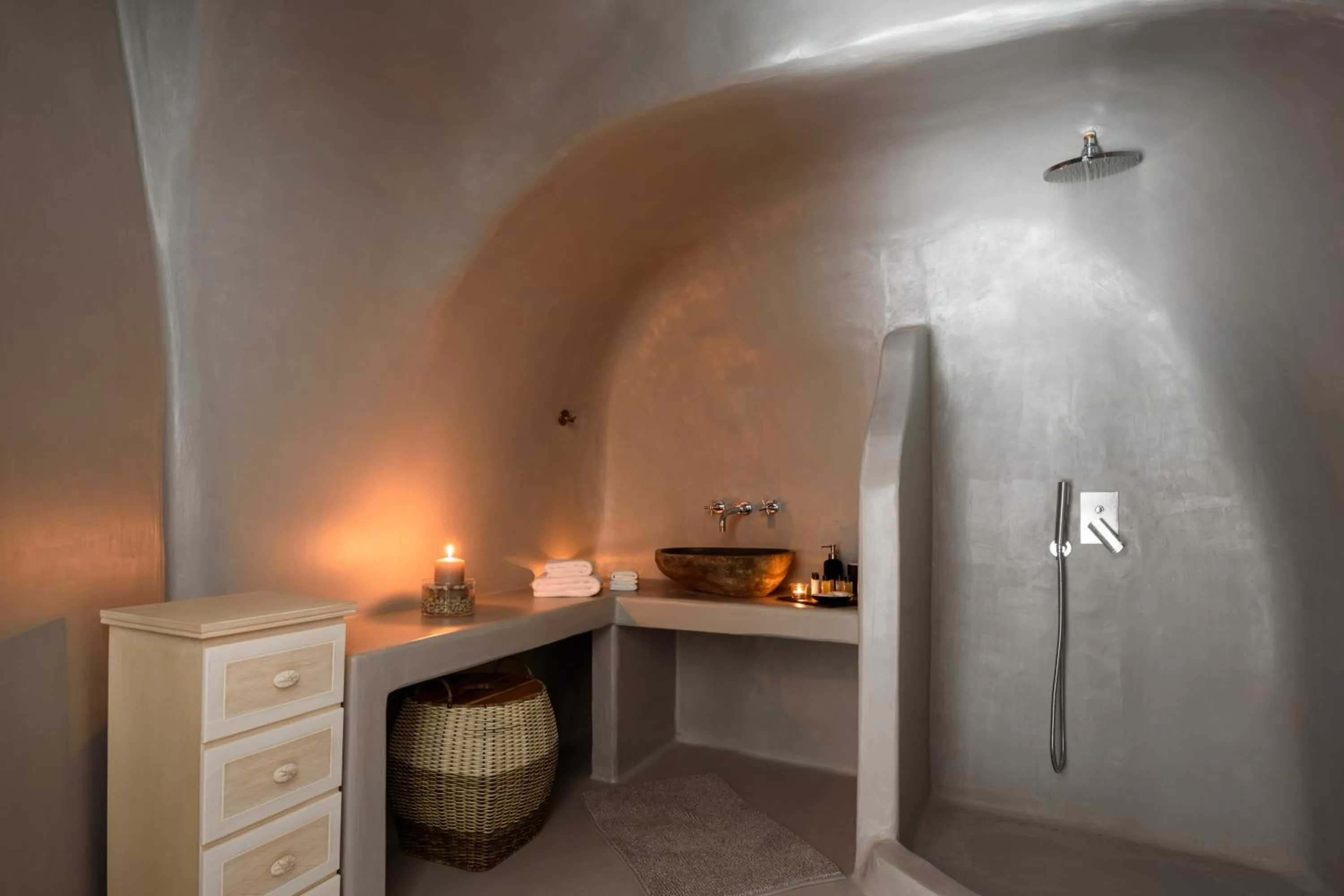 Bathroom in White Dream Suites