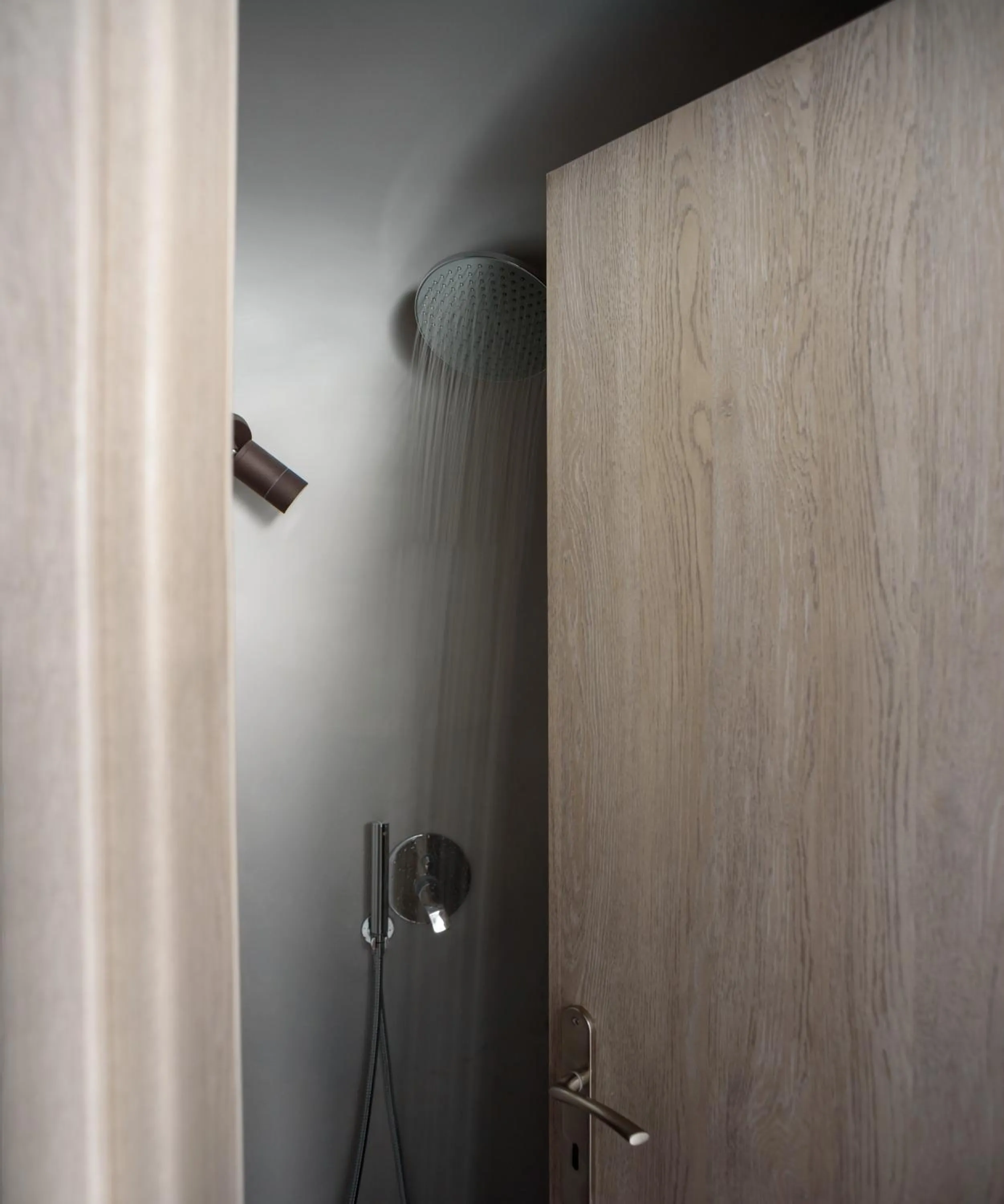 Bathroom in White Dream Suites