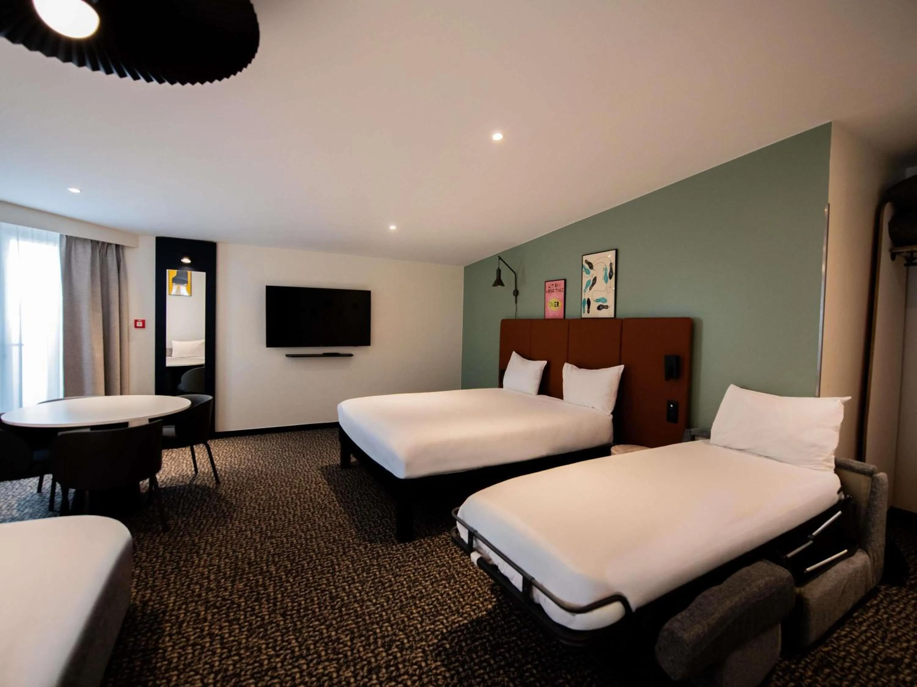 Bedroom, Bed in ibis Paris Canal Saint Martin