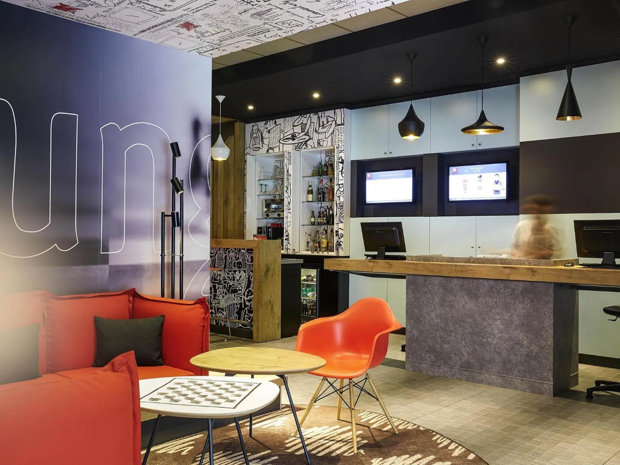 Lounge or bar in ibis Paris Canal Saint Martin