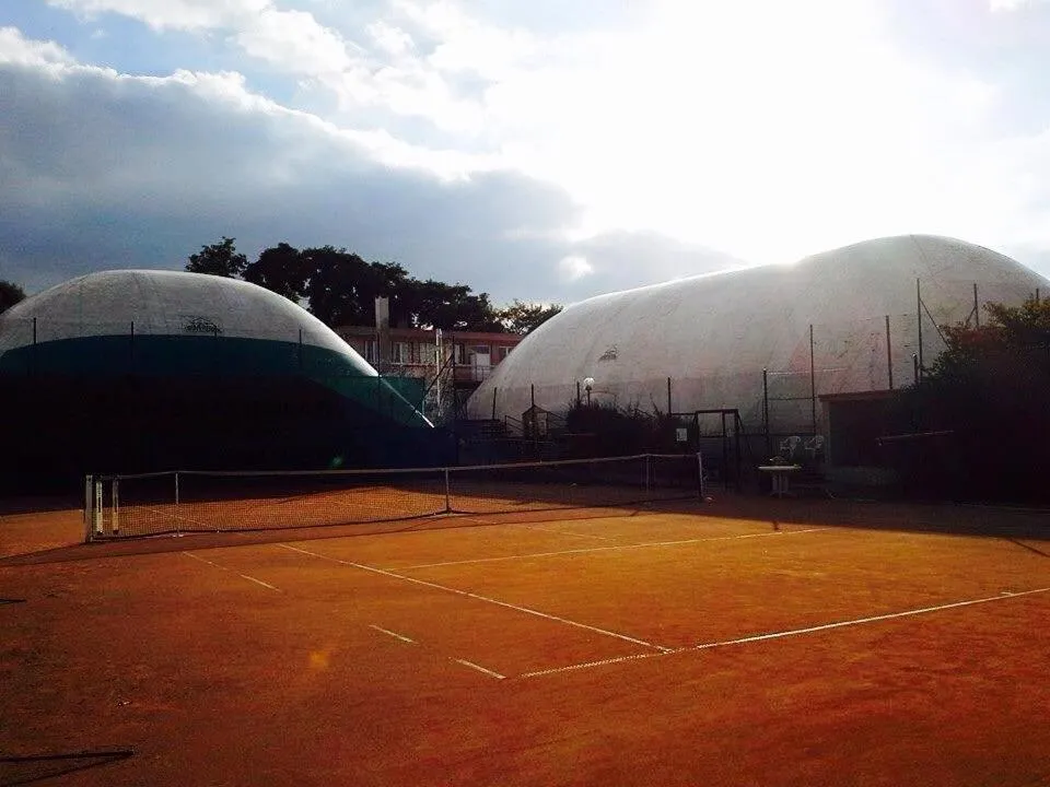 Tennis court in hotelF1 Paris Villemomble