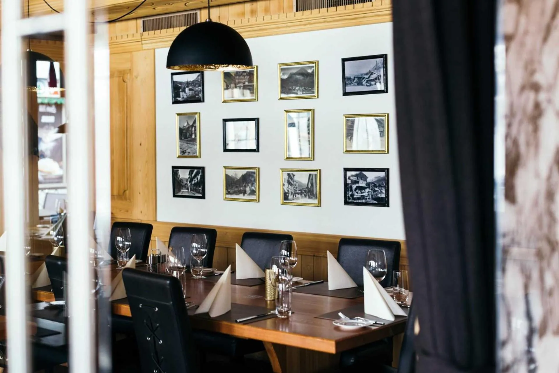 Restaurant/places to eat in la couronne Hotel & Spa