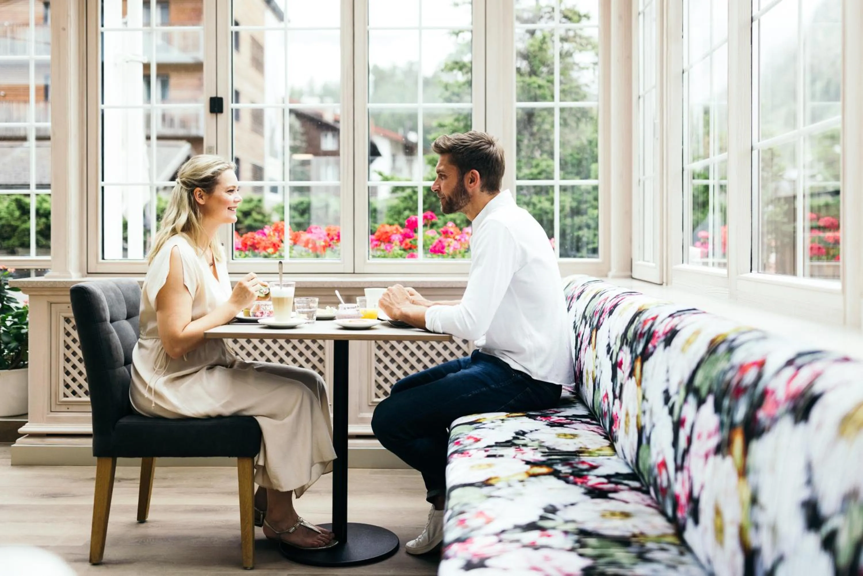 Breakfast in la couronne Hotel & Spa