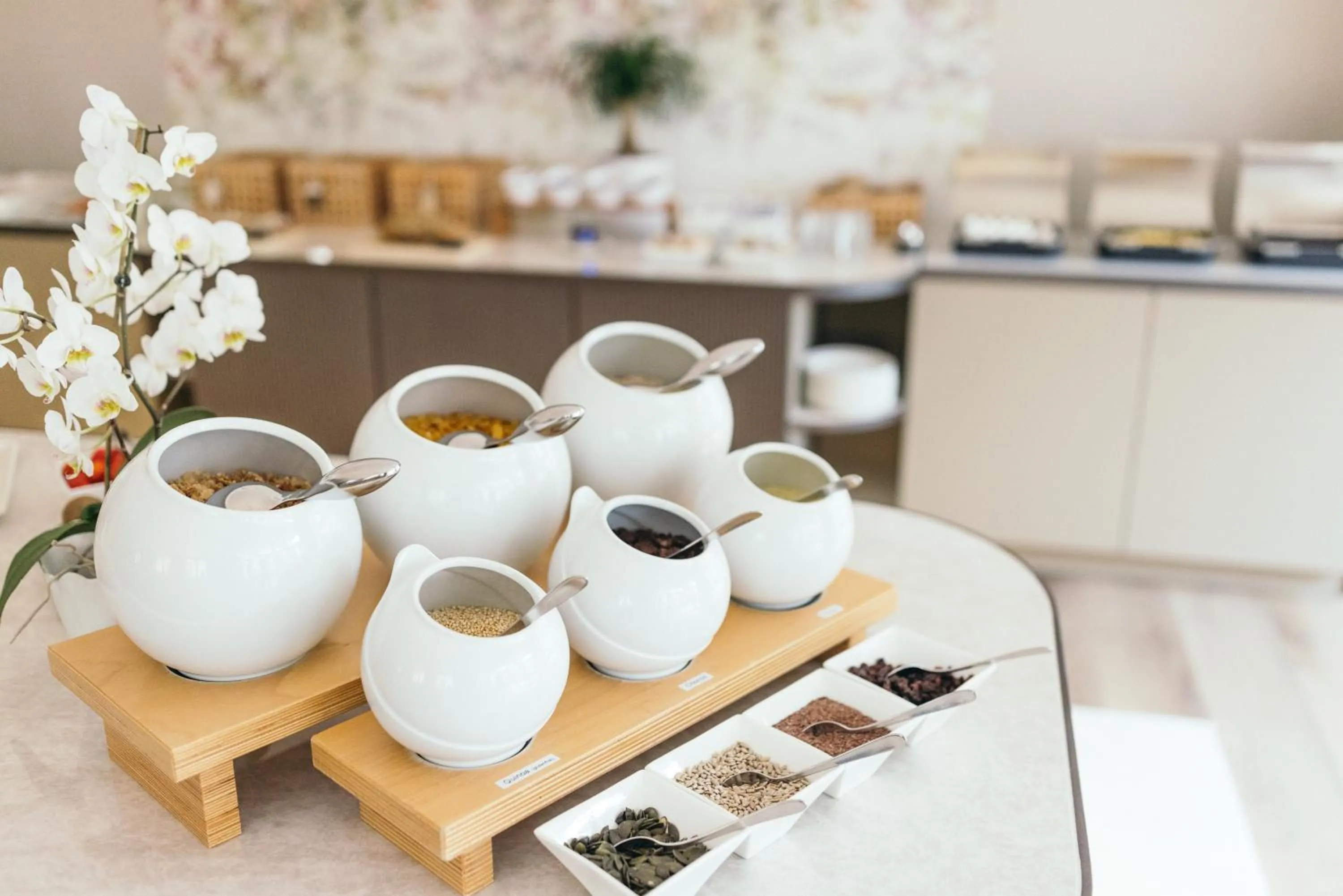 Breakfast in la couronne Hotel & Spa