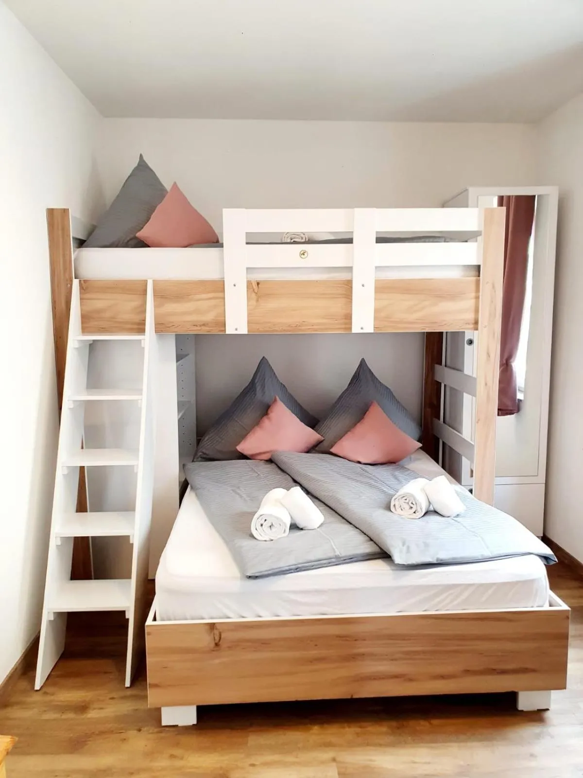 Family Room with Shared Bathroom - single occupancy in my Hostel Füssen