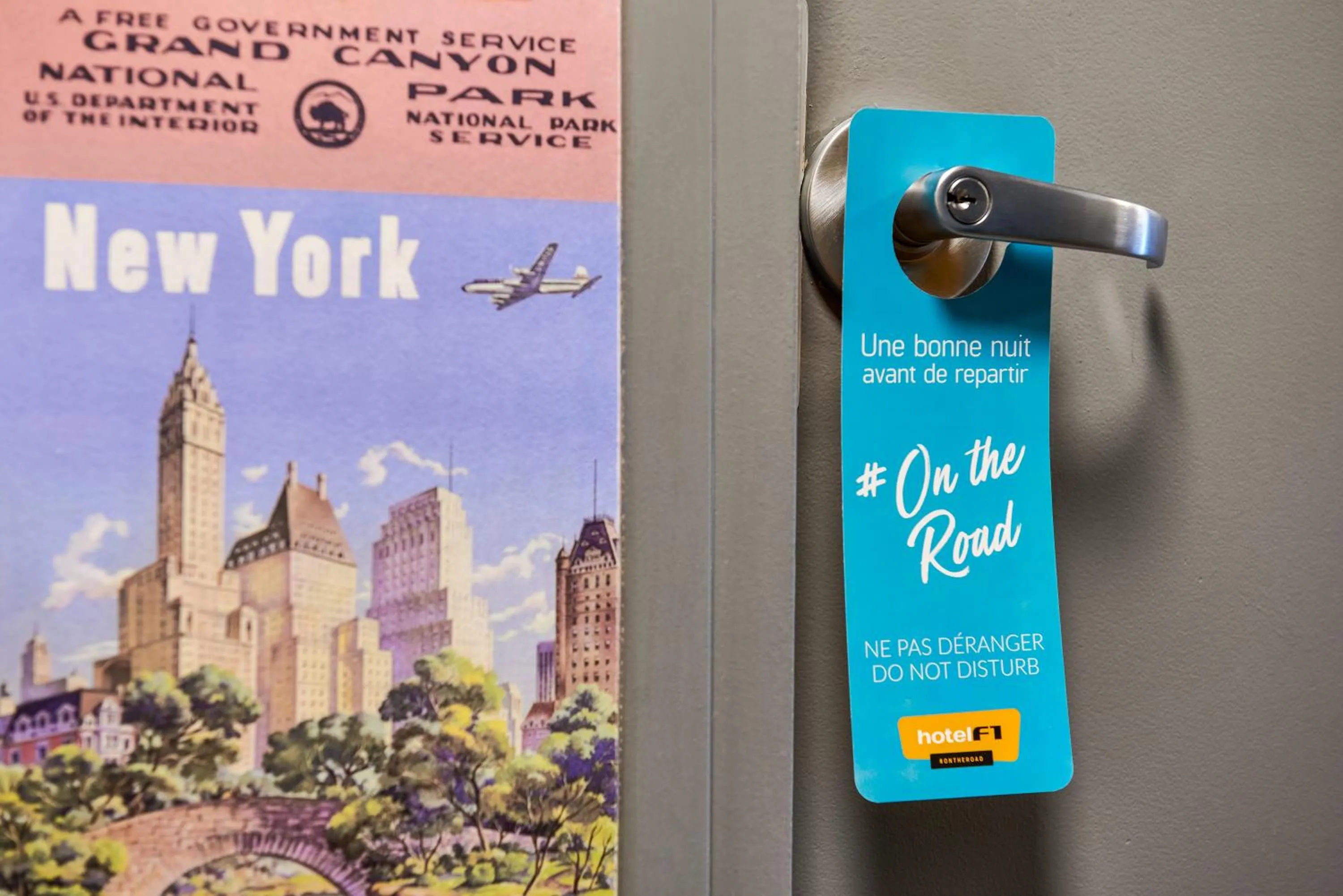 Decorative detail in hotelF1 Paris Saint Denis Université