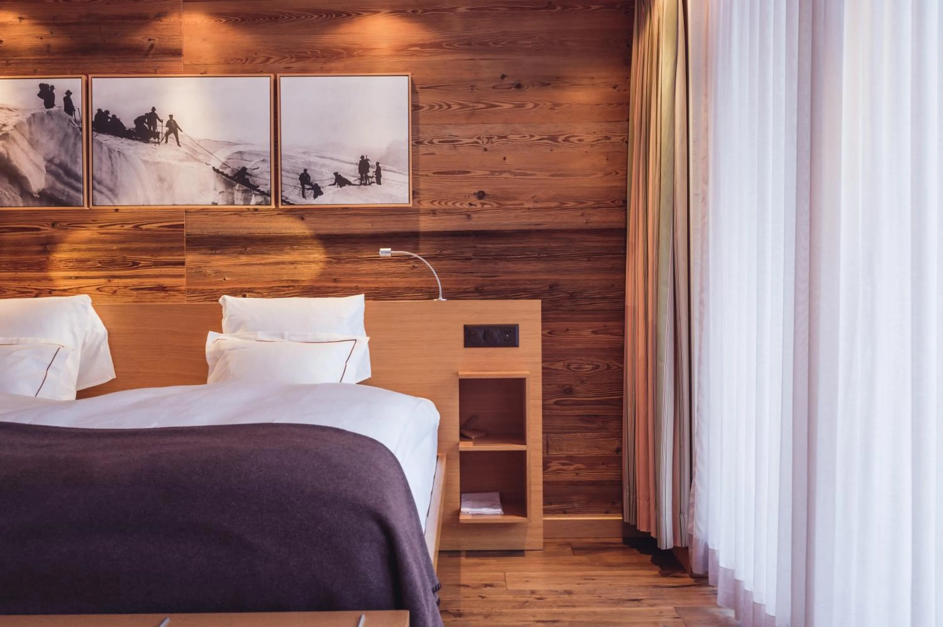 Bedroom, Bed in Relais & Chateaux Schönegg