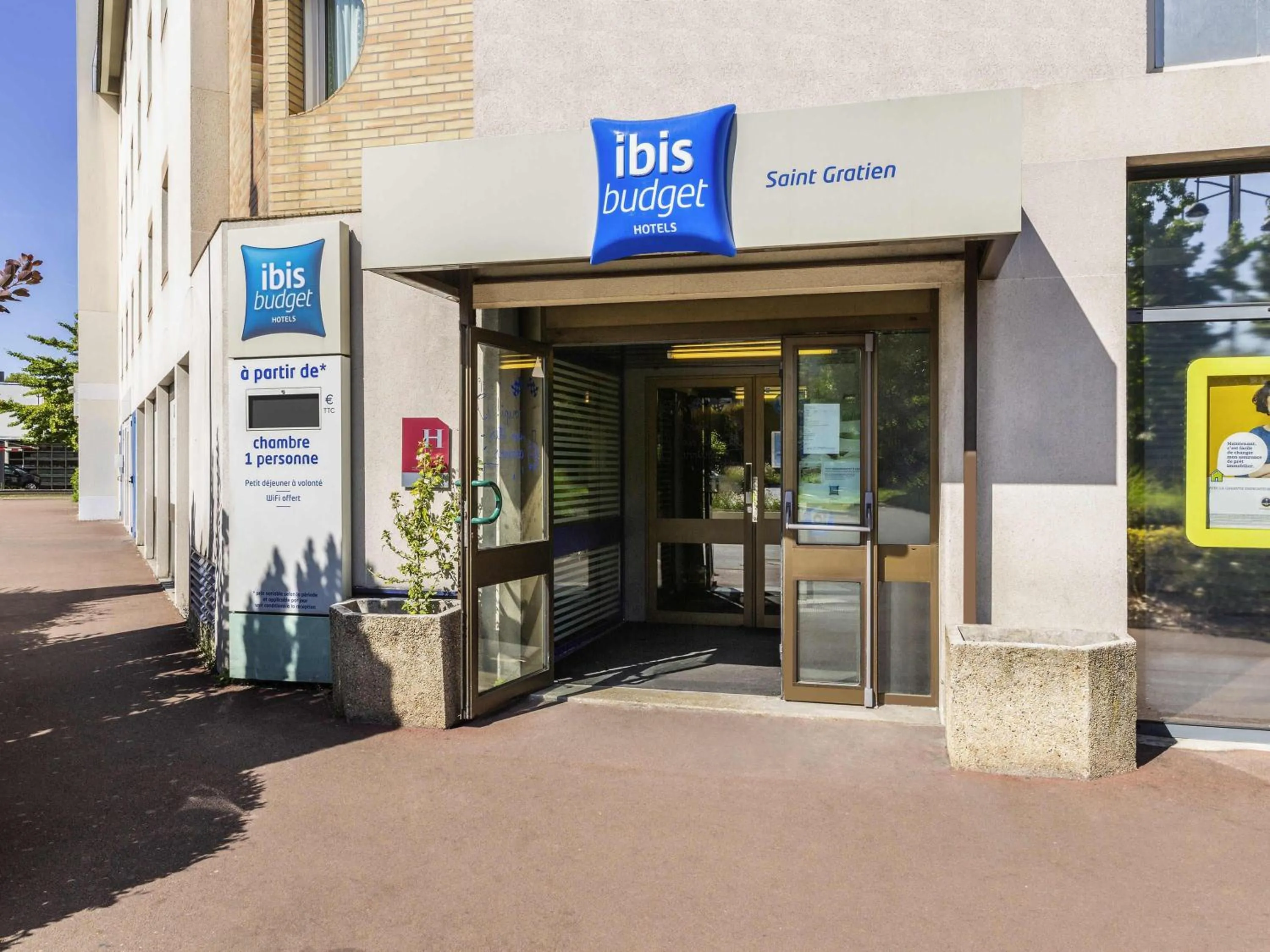 Property building in Ibis Budget St Gratien - Enghien-Les-Bains