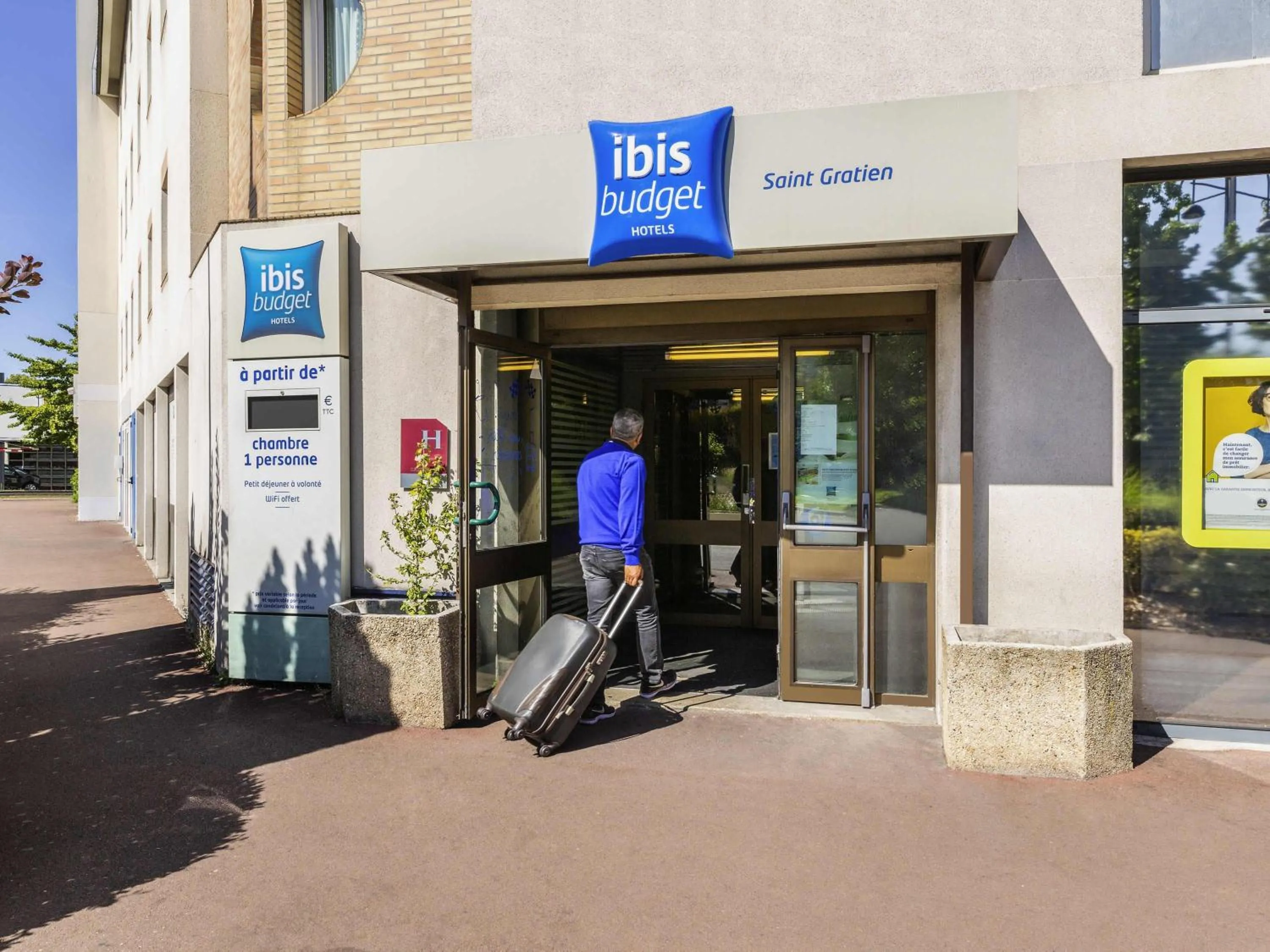 Property building in Ibis Budget St Gratien - Enghien-Les-Bains
