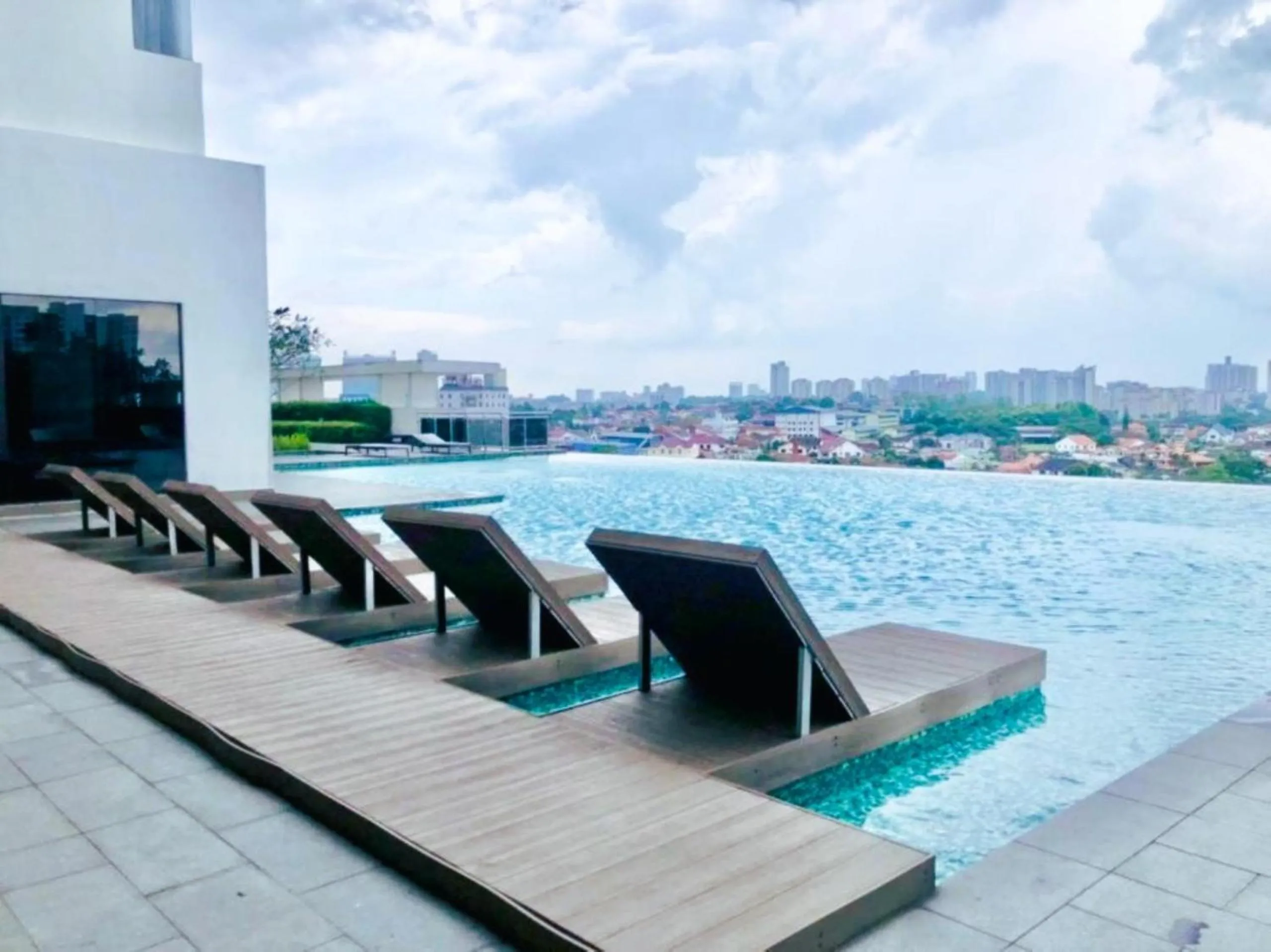 Swimming pool in 1 Tebrau Residences By RR JBcity