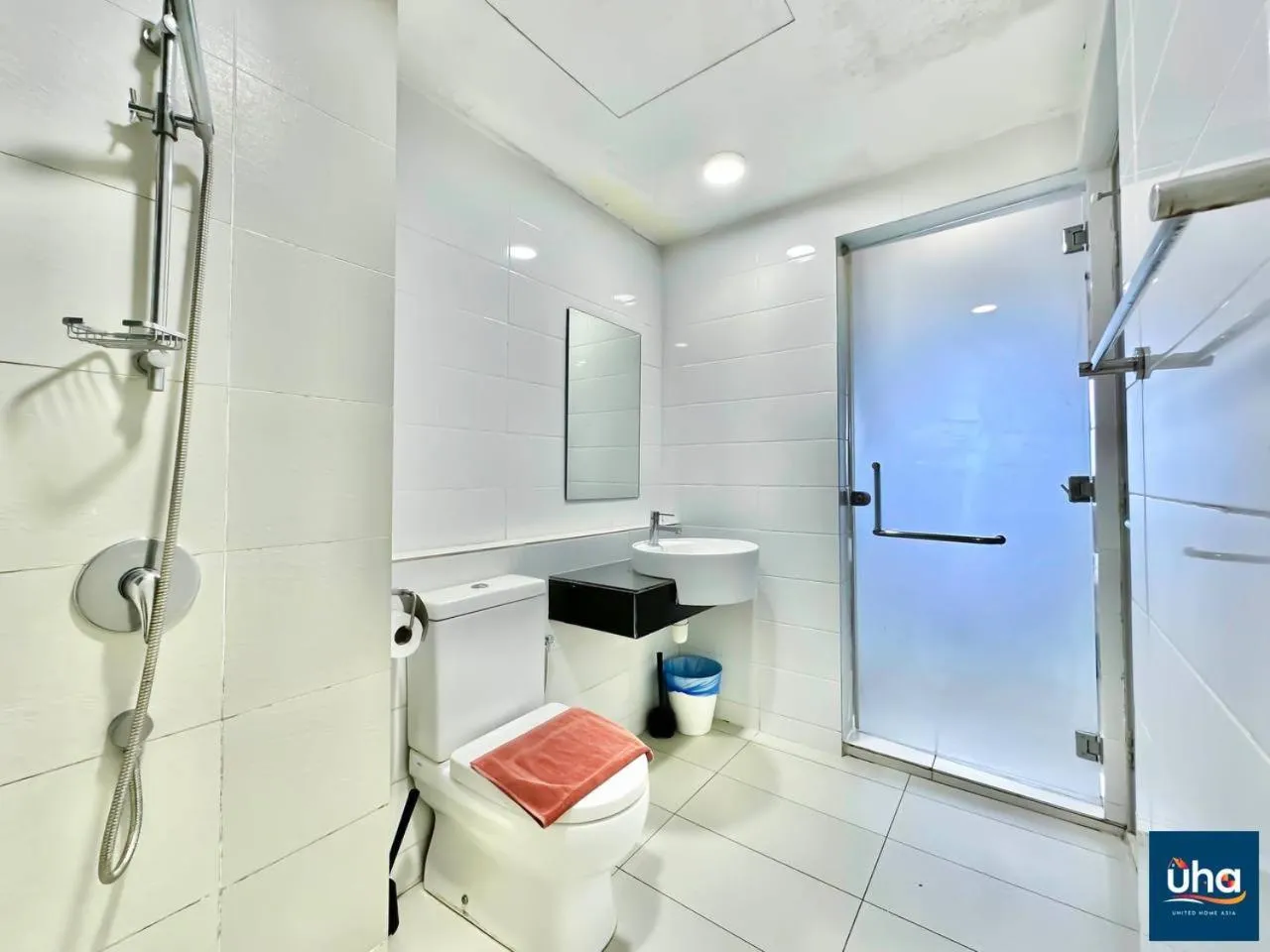 Shower in 1 Tebrau Residences By RR JBcity