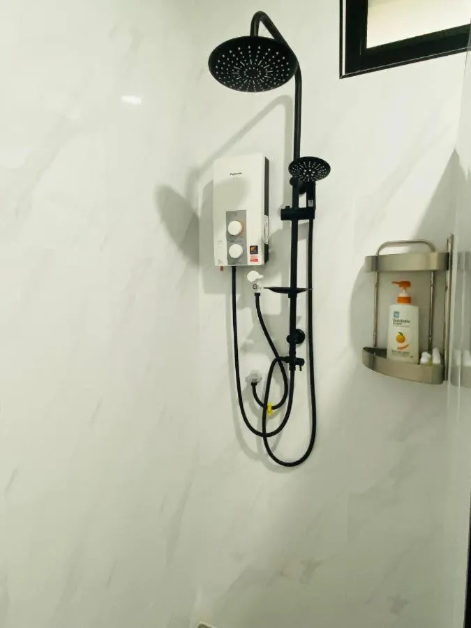 Shower in Kuba Bungalows