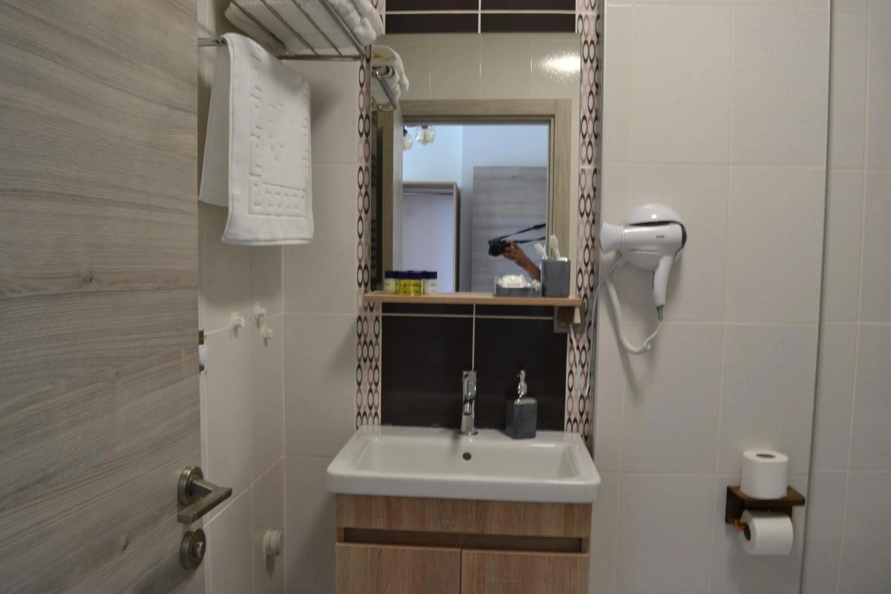 Bathroom in Parli Hotel