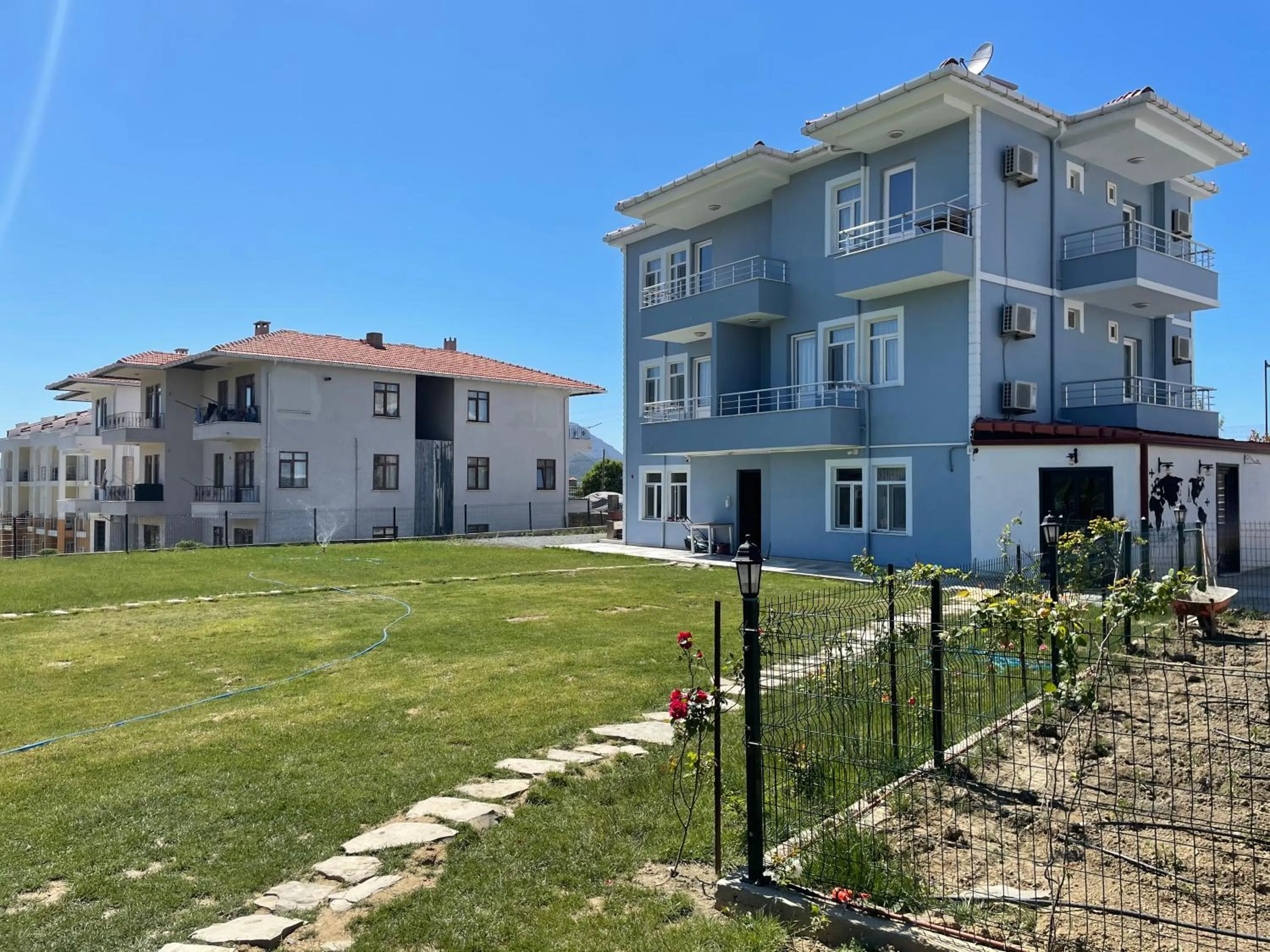 Garden in Parli Hotel