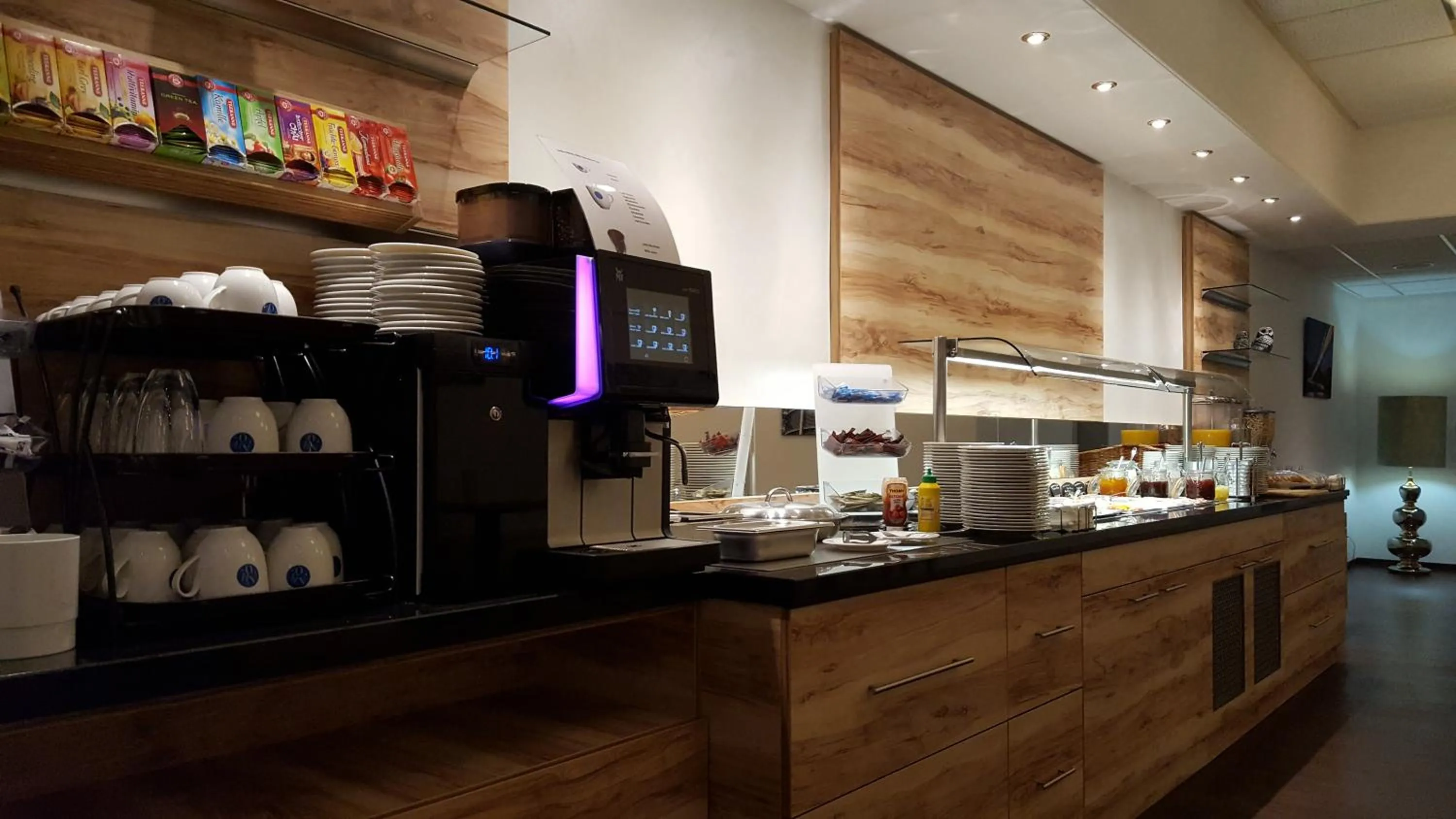 Food and drinks in Akzent Hotel Oberhausen