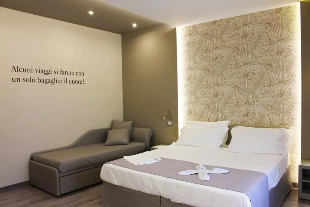 Bed in HOLYGOLD Suite ****