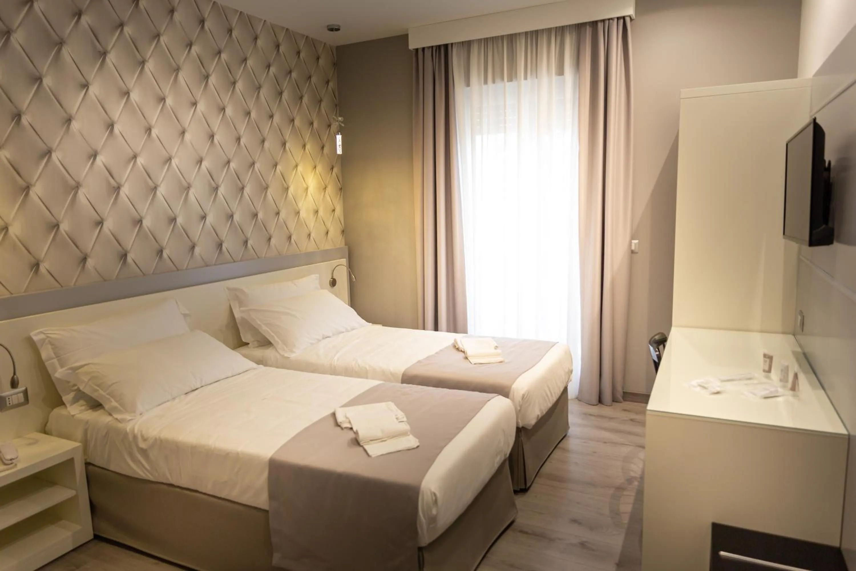 Bedroom, Bed in HOLYGOLD Suite ****