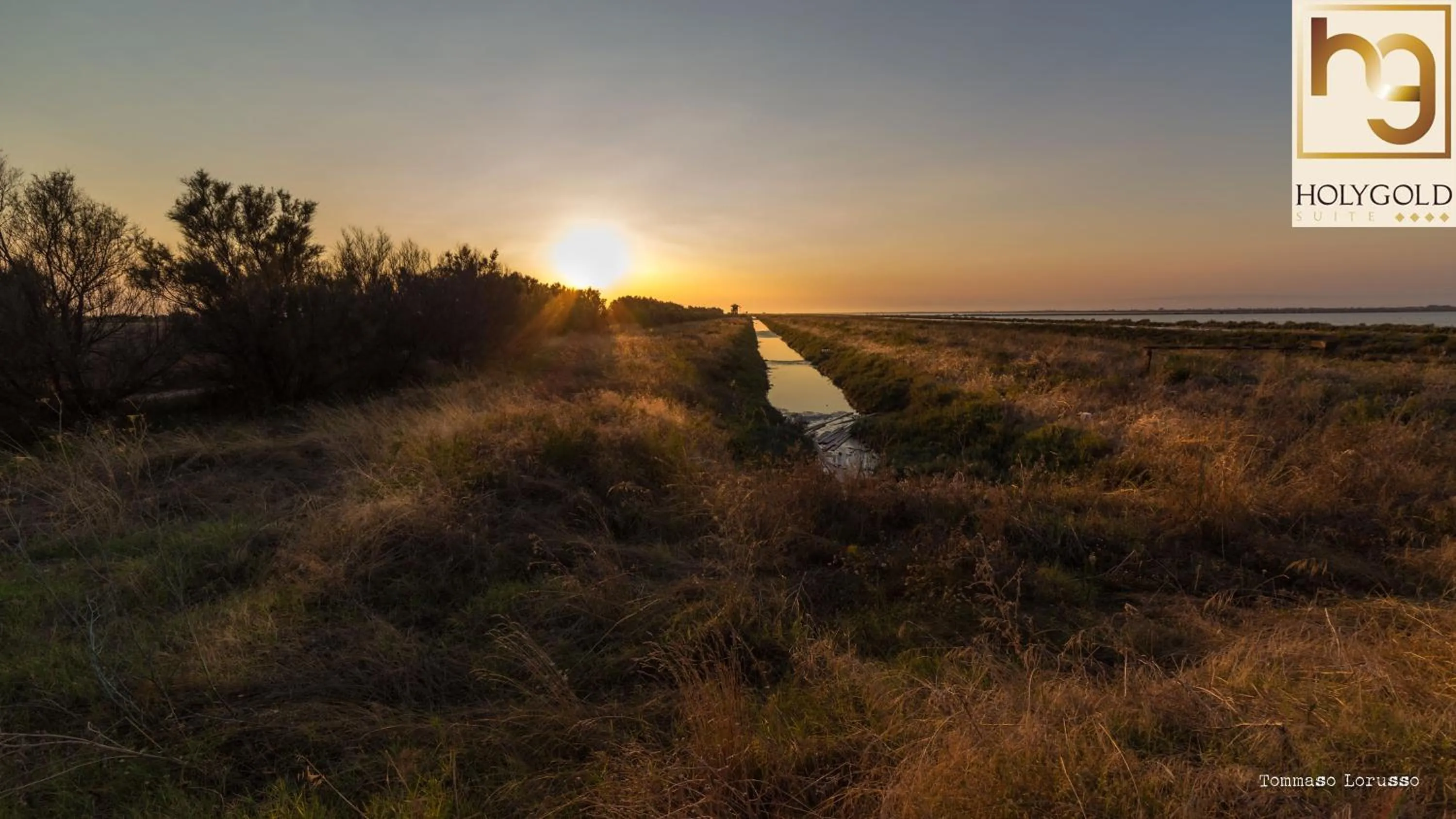 Hiking in HOLYGOLD Suite ****