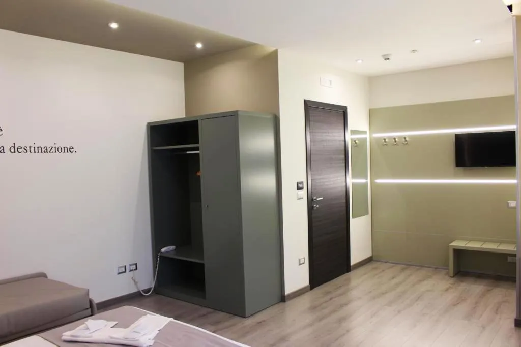 Bed in HOLYGOLD Suite ****