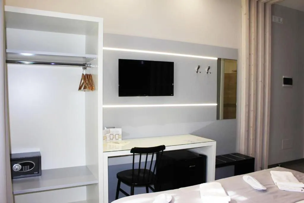 Bed in HOLYGOLD Suite ****