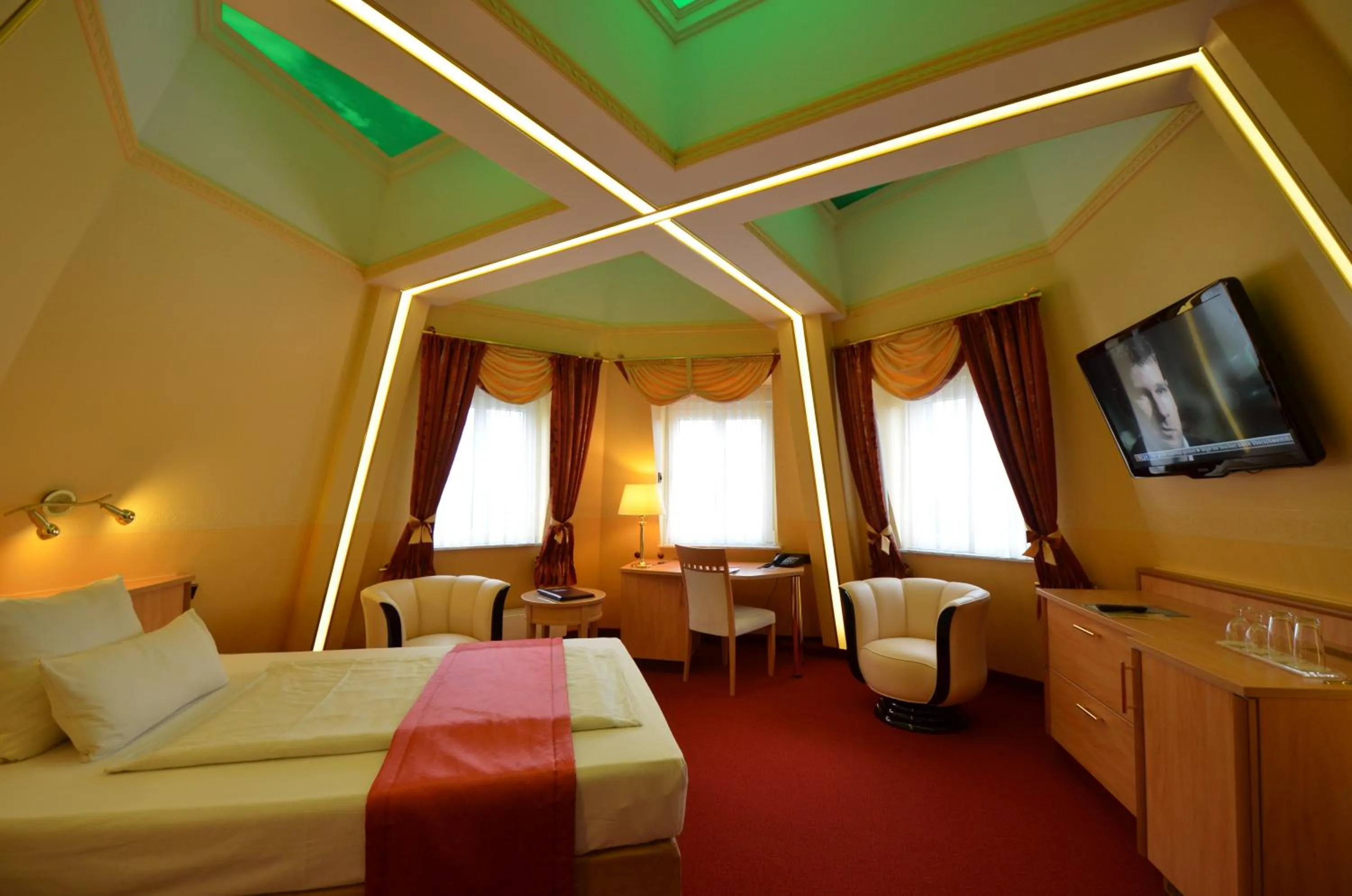 Photo of the whole room, Bed in Hotel Mack Private Inn