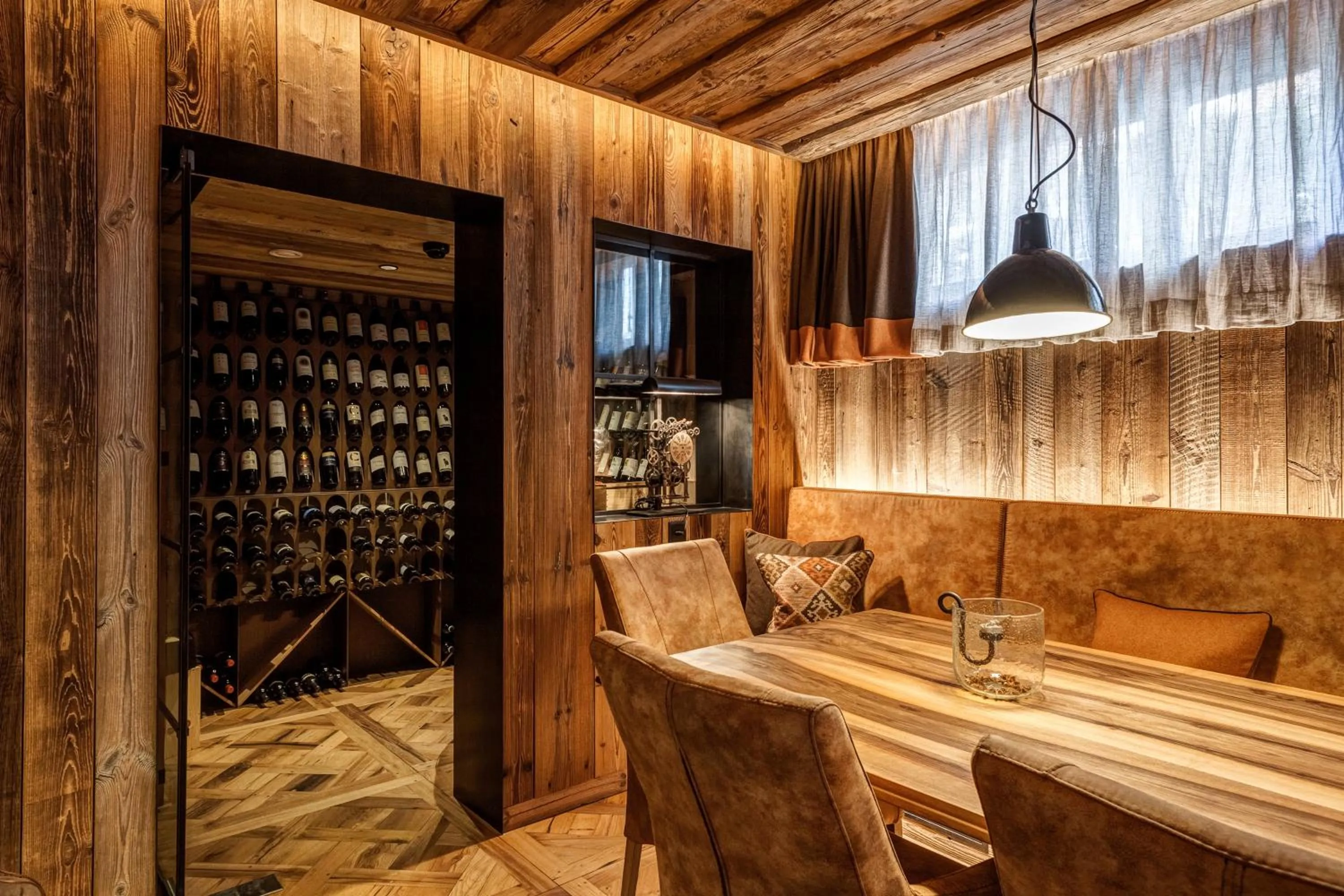 Lounge or bar in BelArosa Suiten & Wellness