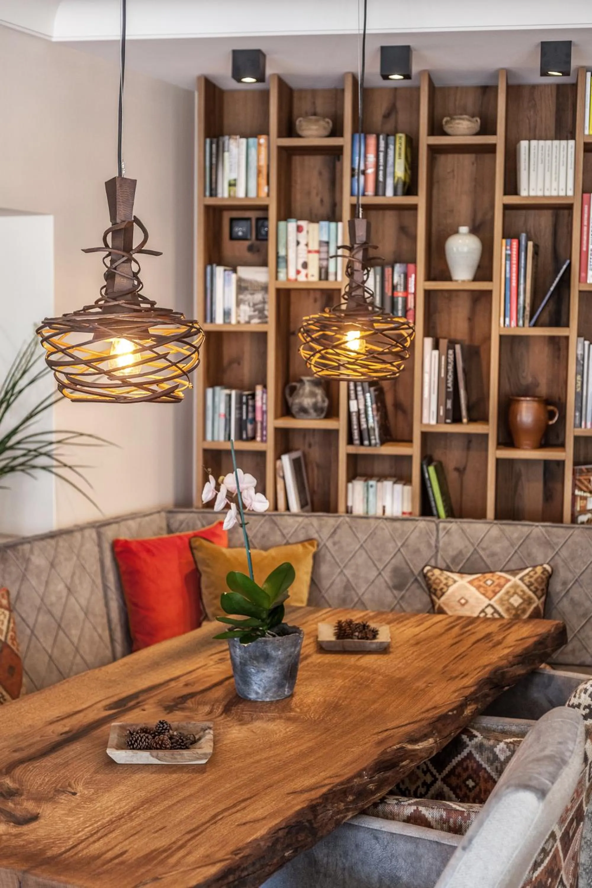 Library in BelArosa Suiten & Wellness