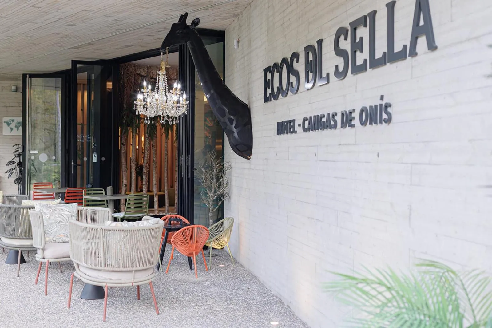 Facade/entrance in Hotel Ecos del Sella