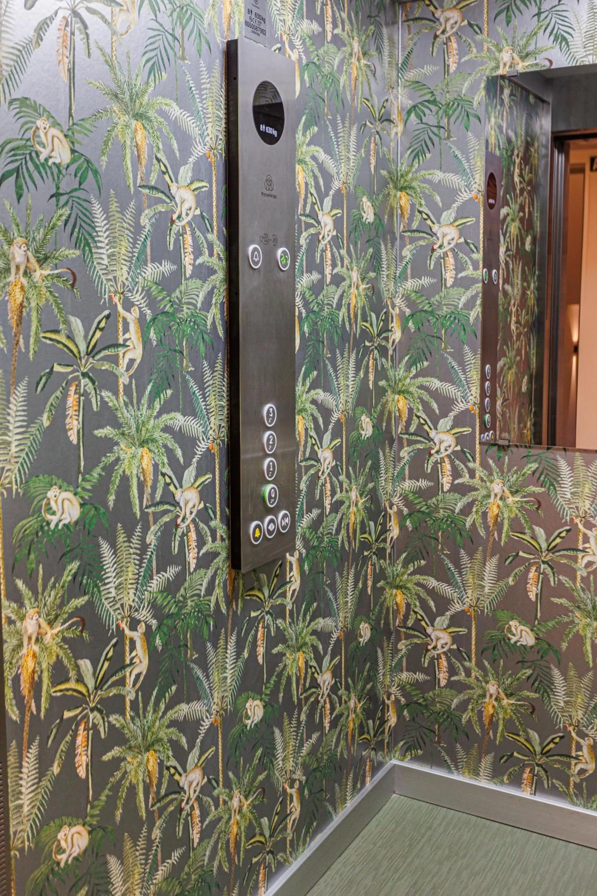 elevator in Hotel Ecos del Sella