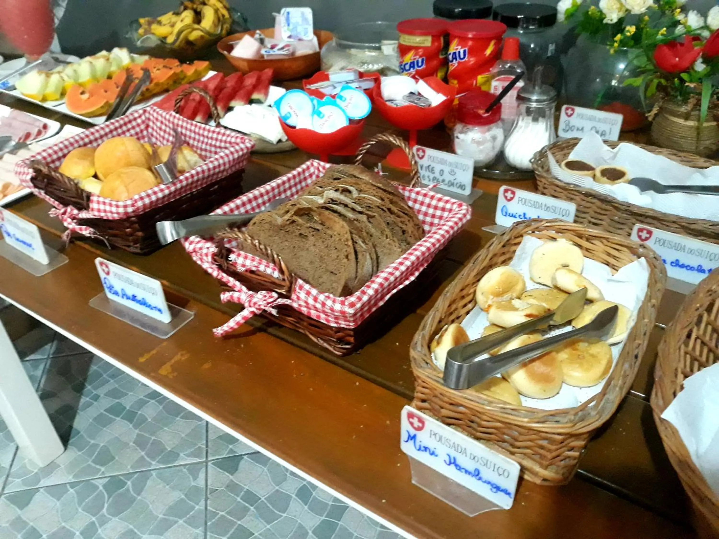 Buffet breakfast in Pousada do Suiço