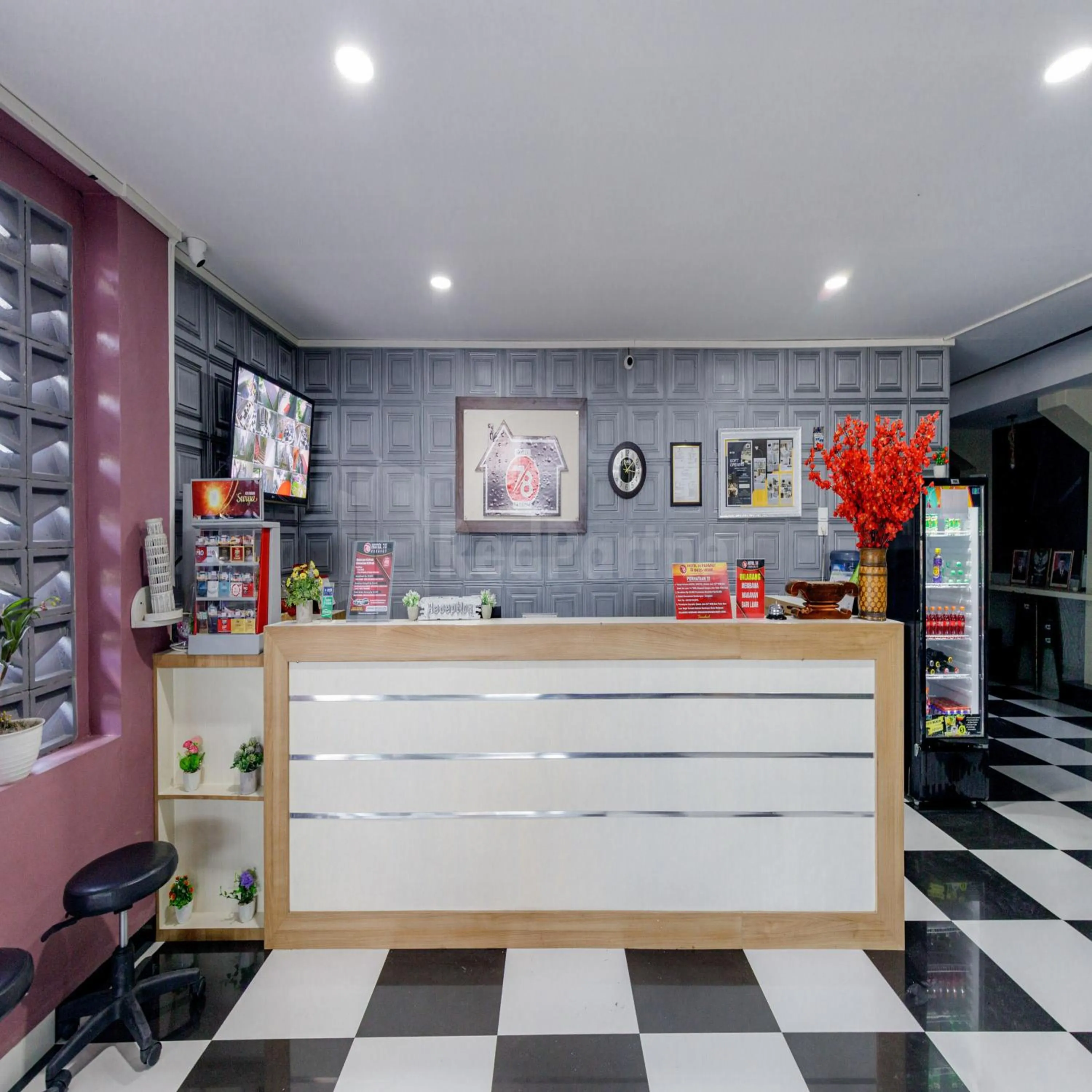 Lobby or reception in Hotel 78 Parapat Mitra RedDoorz