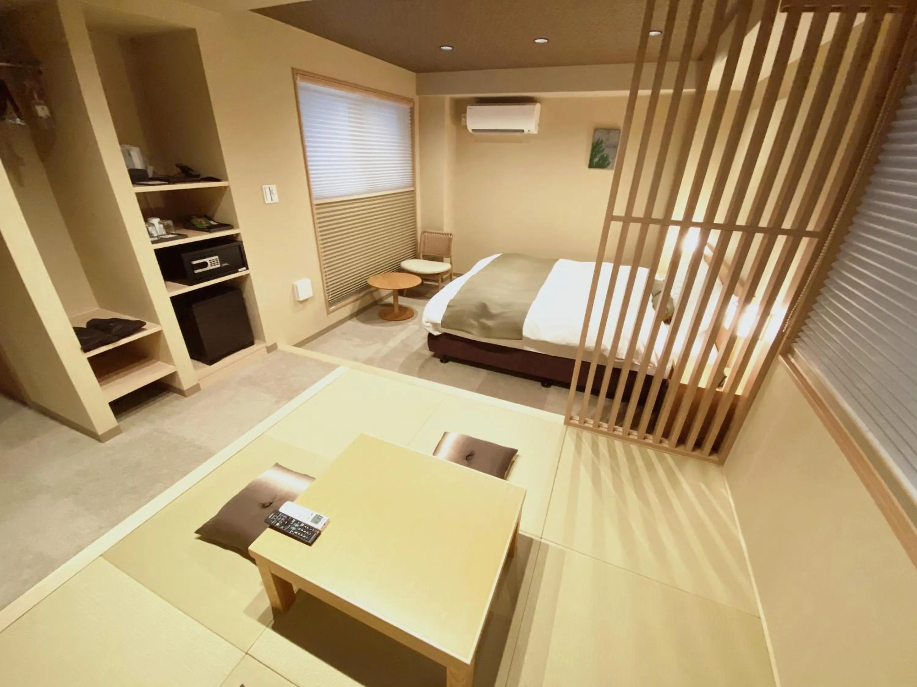 Photo of the whole room, Bed in Rinn Kitagomon