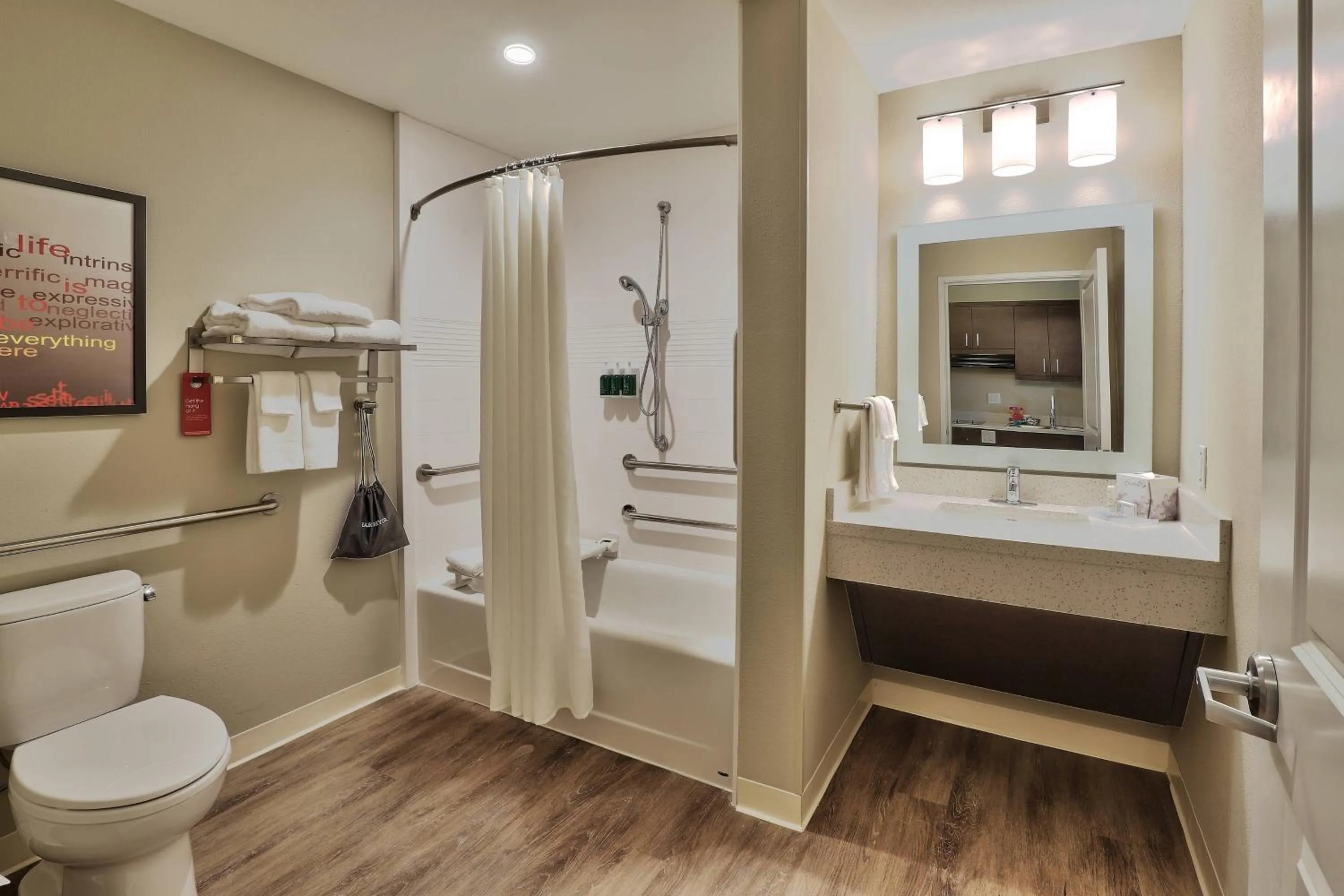 Bathroom in TownePlace Suites by Marriott Albuquerque Old Town