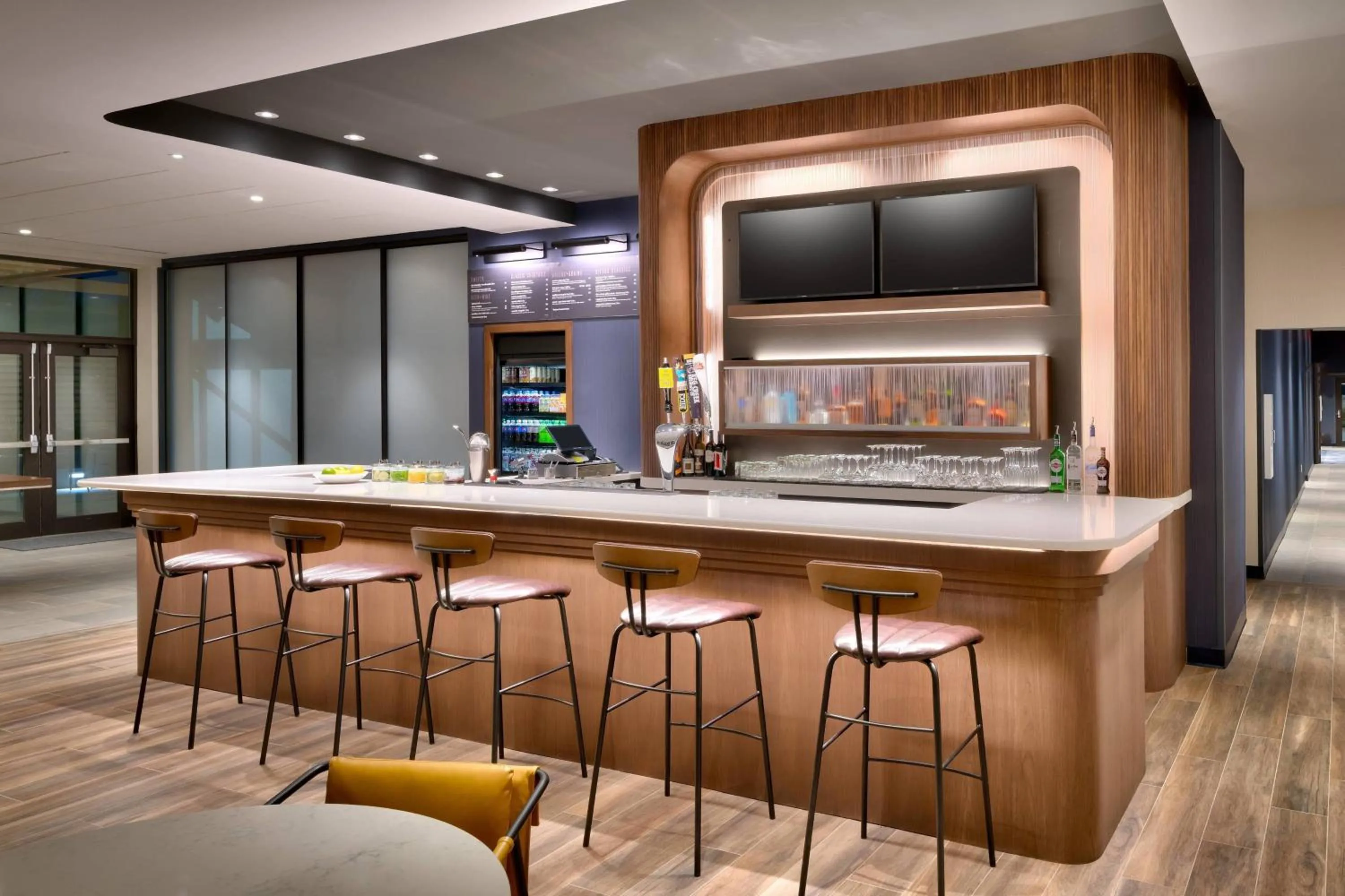 Restaurant/places to eat in Courtyard Ames