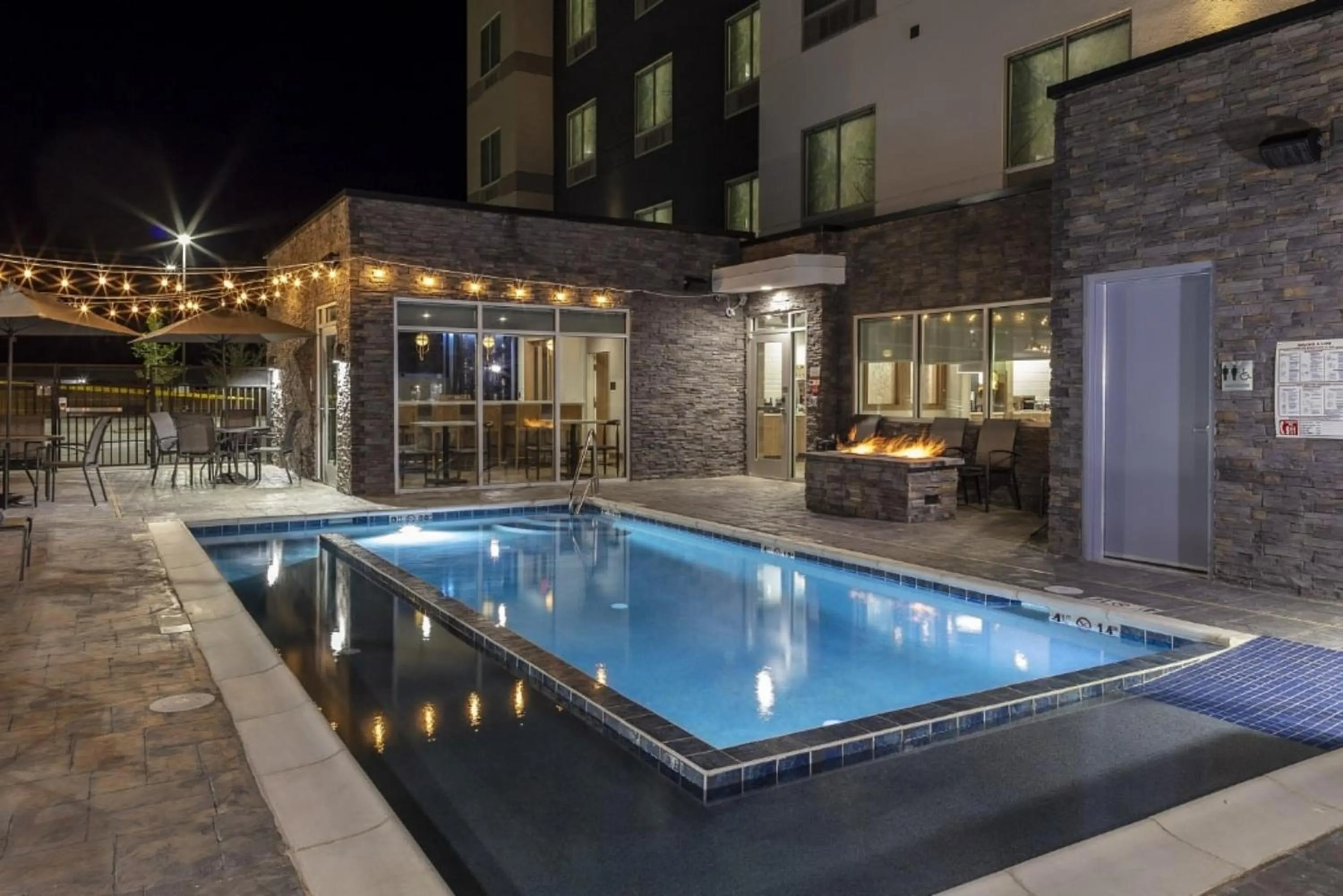 Swimming pool in Fairfield Inn & Suites Monahans