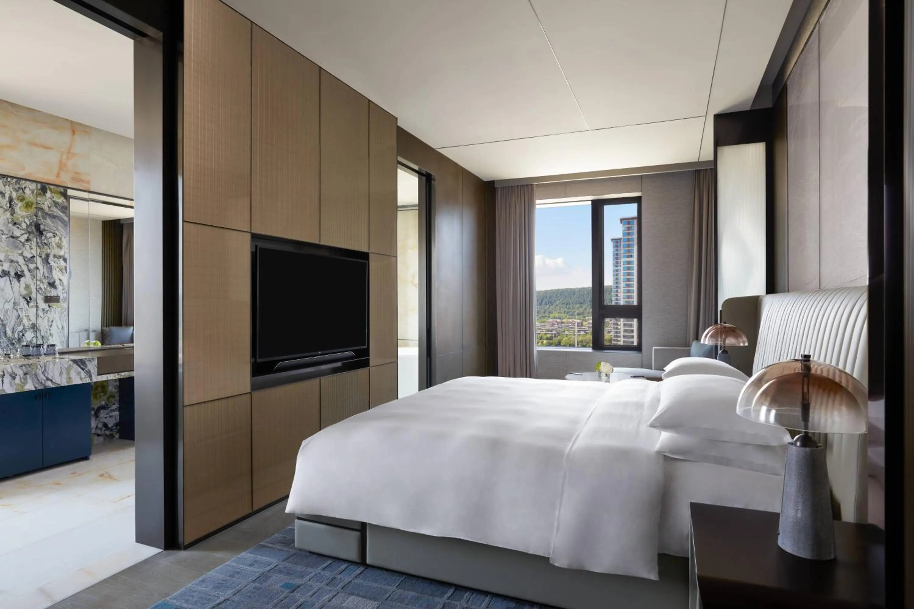 Photo of the whole room, Bed in Wuhan Marriott Hotel Optics Valley