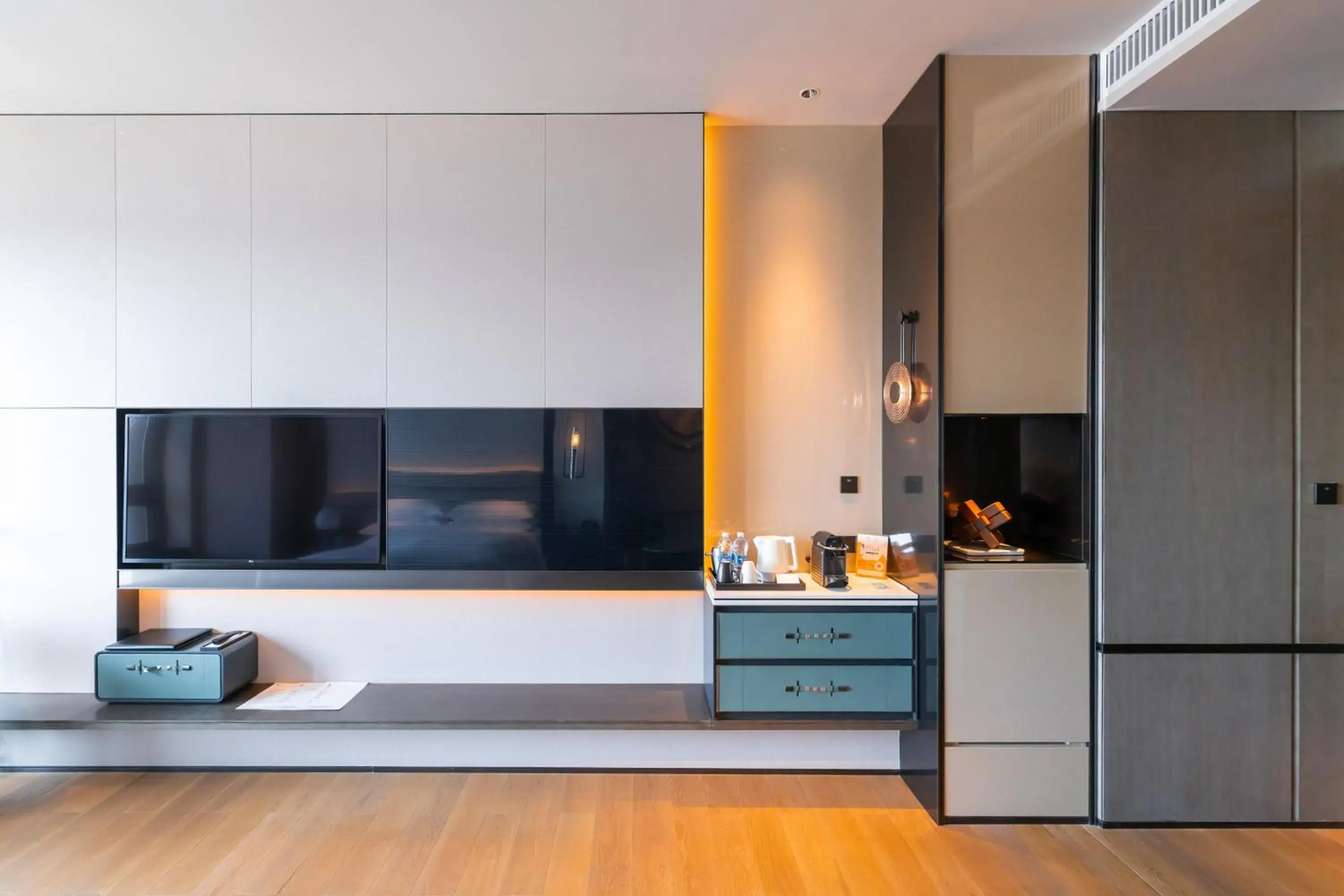 Deluxe, Guest room, 2 Double, City view in Wuhan Marriott Hotel Optics Valley Deluxe, Guest room, 2 Double, City view in Wuhan Marriott Hotel Optics Valley