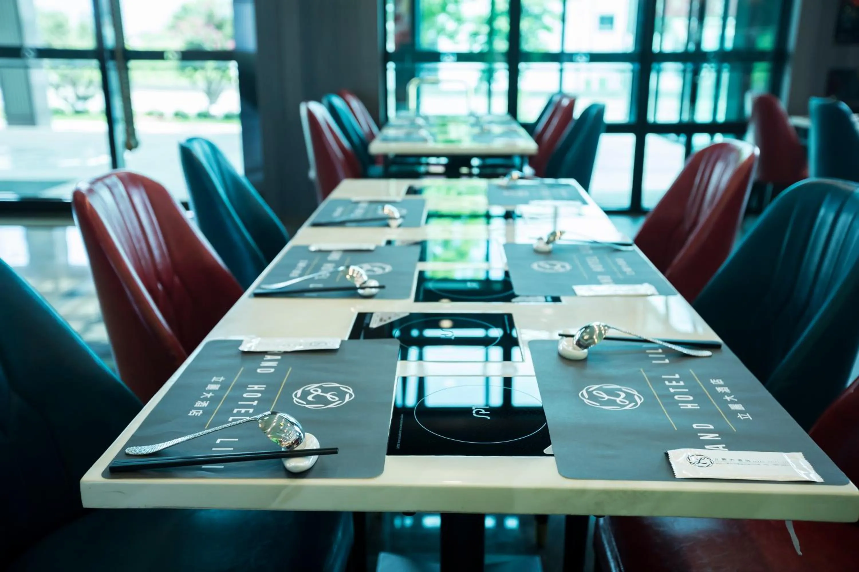 Restaurant/places to eat in Grand Hotel Lili