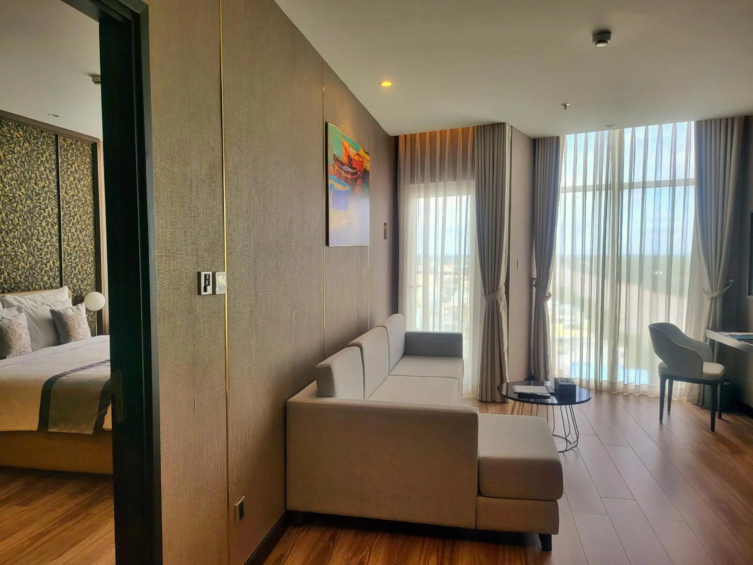 Seating area, Bed in Diamond Stars Ben Tre Hotel